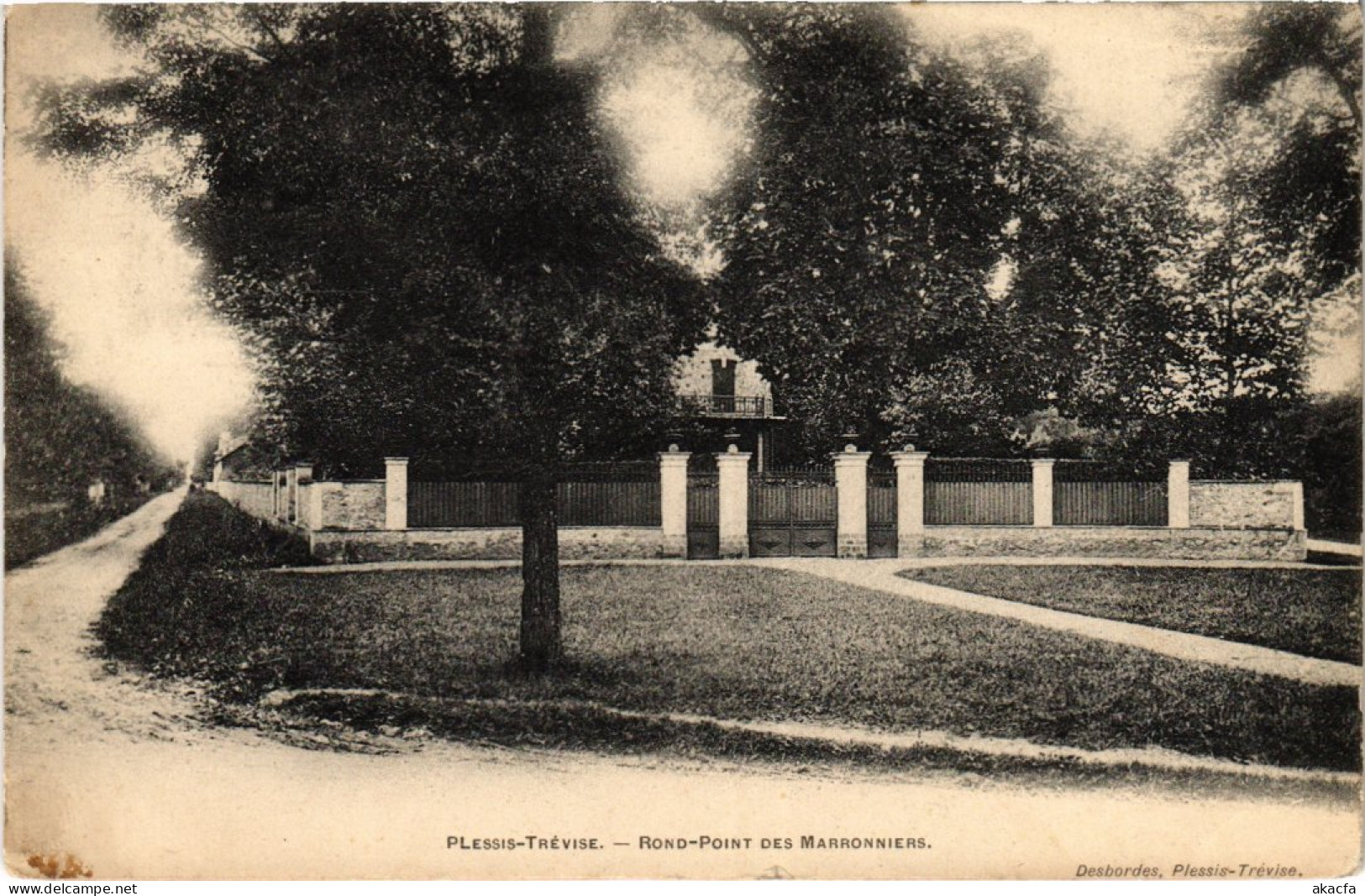 CPA Plessis-Trevise Rond-Point Des Marronniers FRANCE (1370002) - Le Plessis Trevise