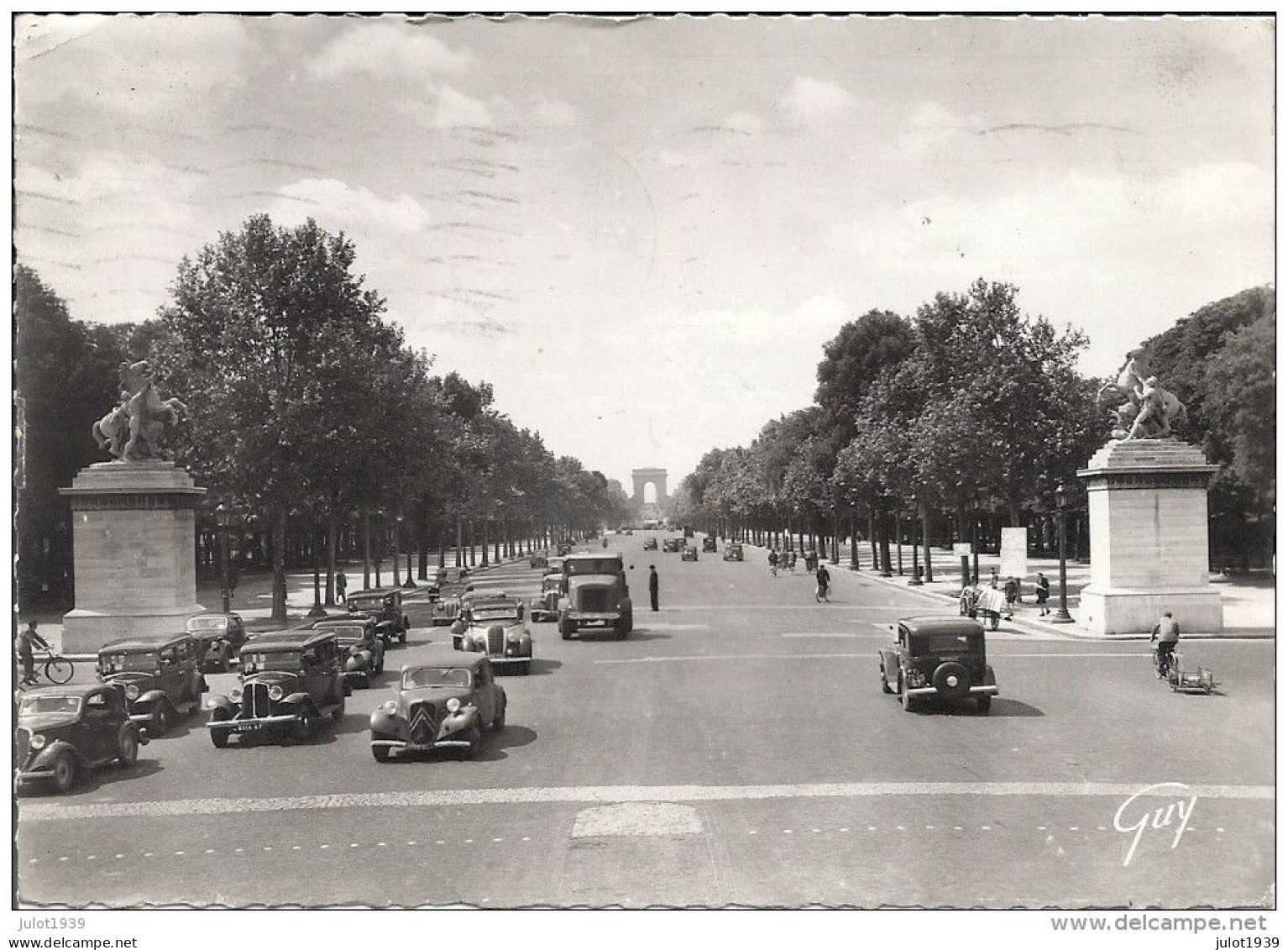 PARIS ..-- OLDTIMER .  Automobiles Anciennes . Voir Verso . - Champs-Elysées