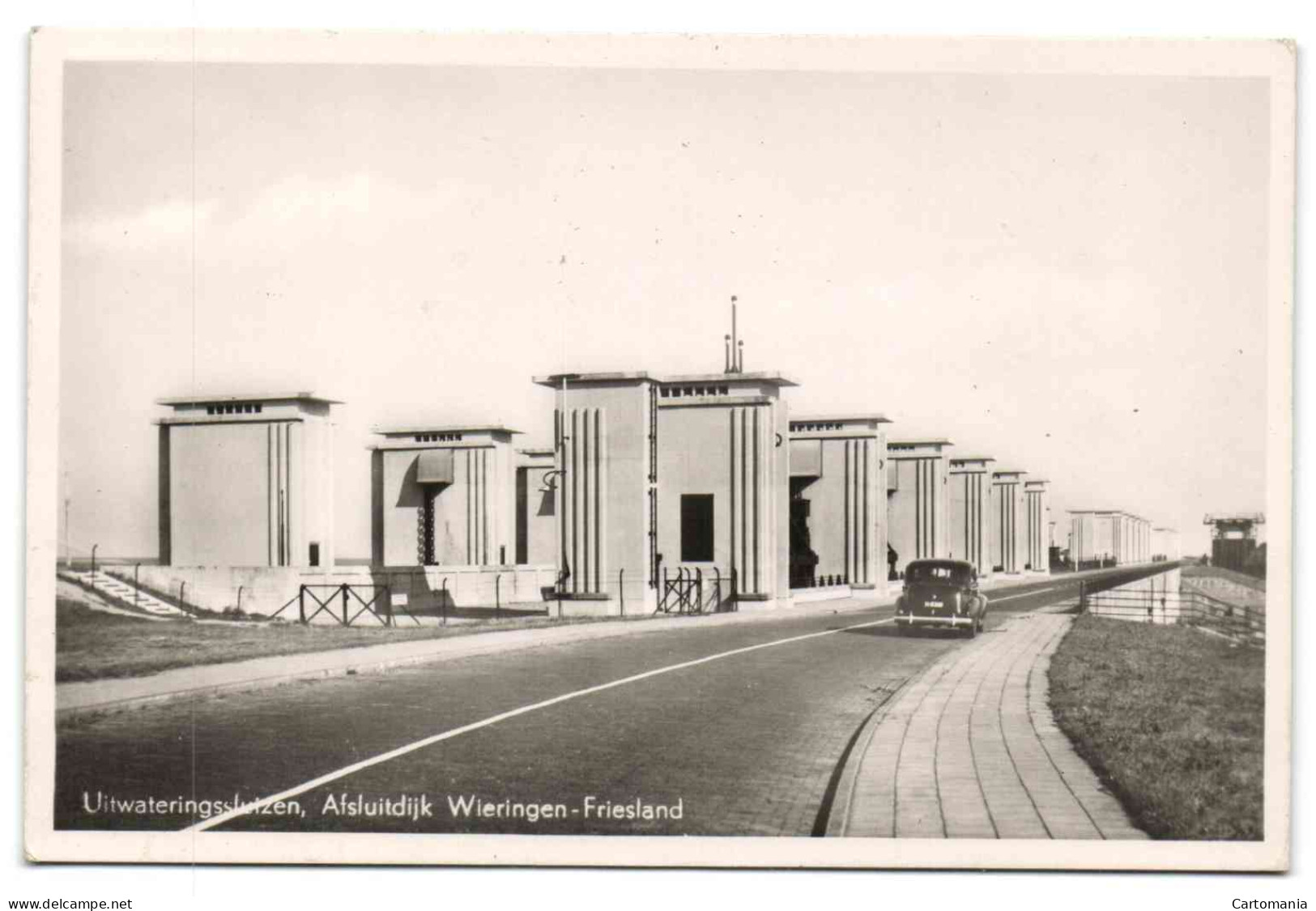 Uitwateringssluizen, Afsluitdijk Wieringen-Friesland - Den Oever (& Afsluitdijk)