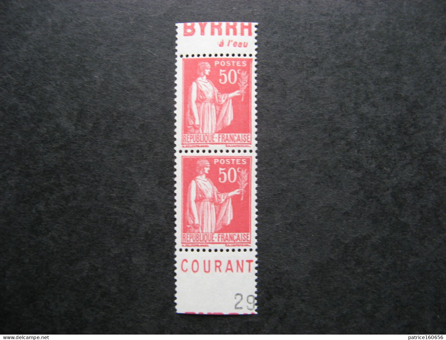 A). TB Paire Verticale De Carnet Du N° 283f, Neuve XX. Avec PUB Sup. " BYRRH " + PUB Inférieure " CCP ". - Unused Stamps