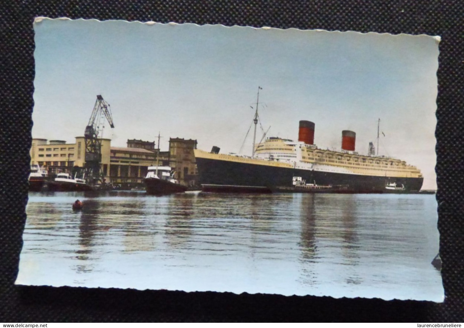 50-  MANCHE -  CHERBOURG - LE PAQUEBOT "QUEEN-ELIZABETH" EN GARE MARITIME - Cherbourg