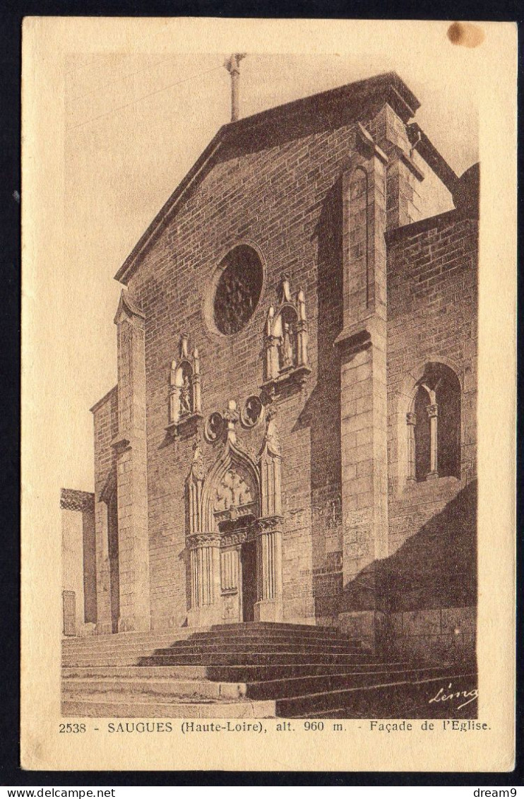 43 SAUGUES - Facade De L'Eglise - Saugues