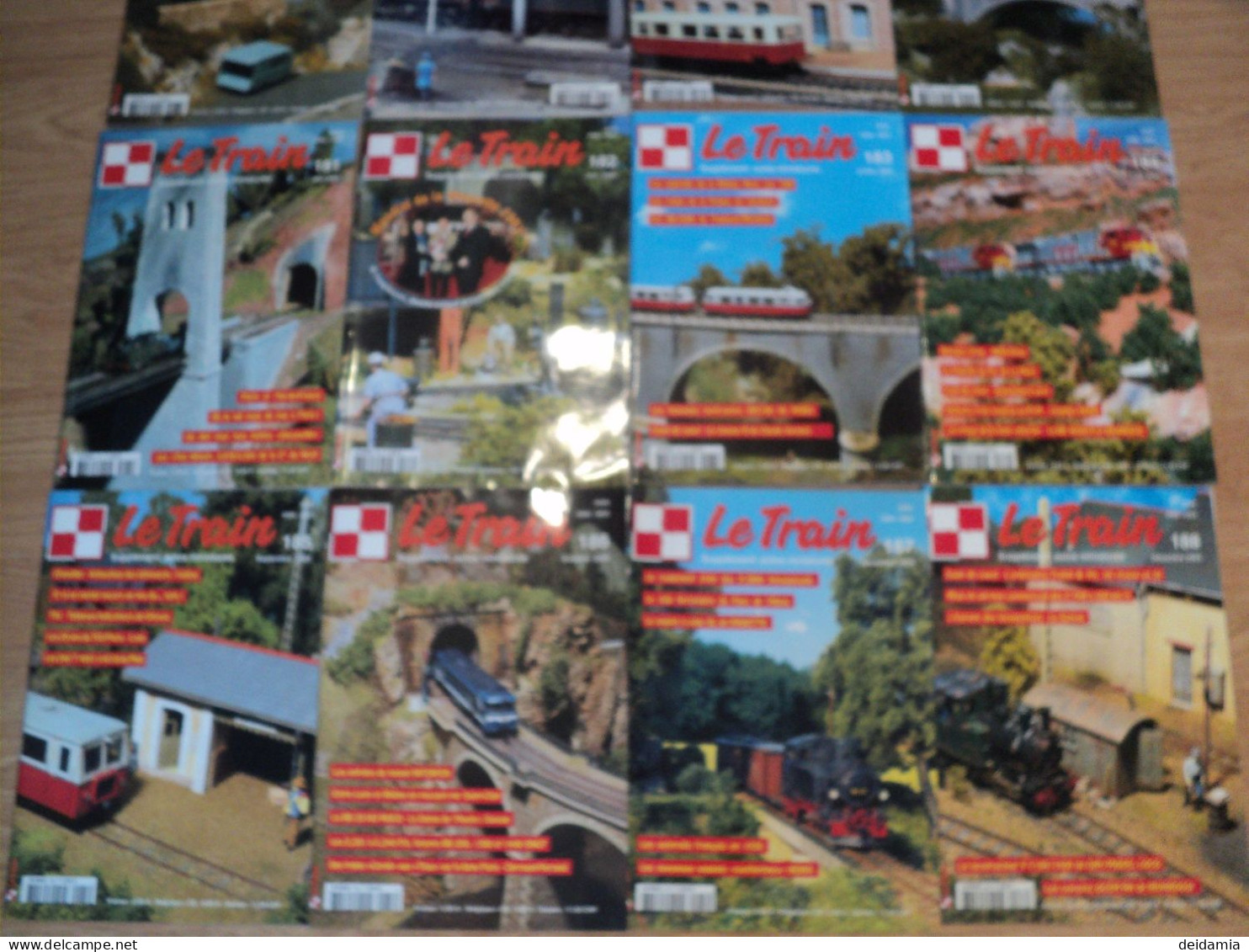 Lot De 12 REVUES LE TRAIN Année 2003 - Literatuur & DVD