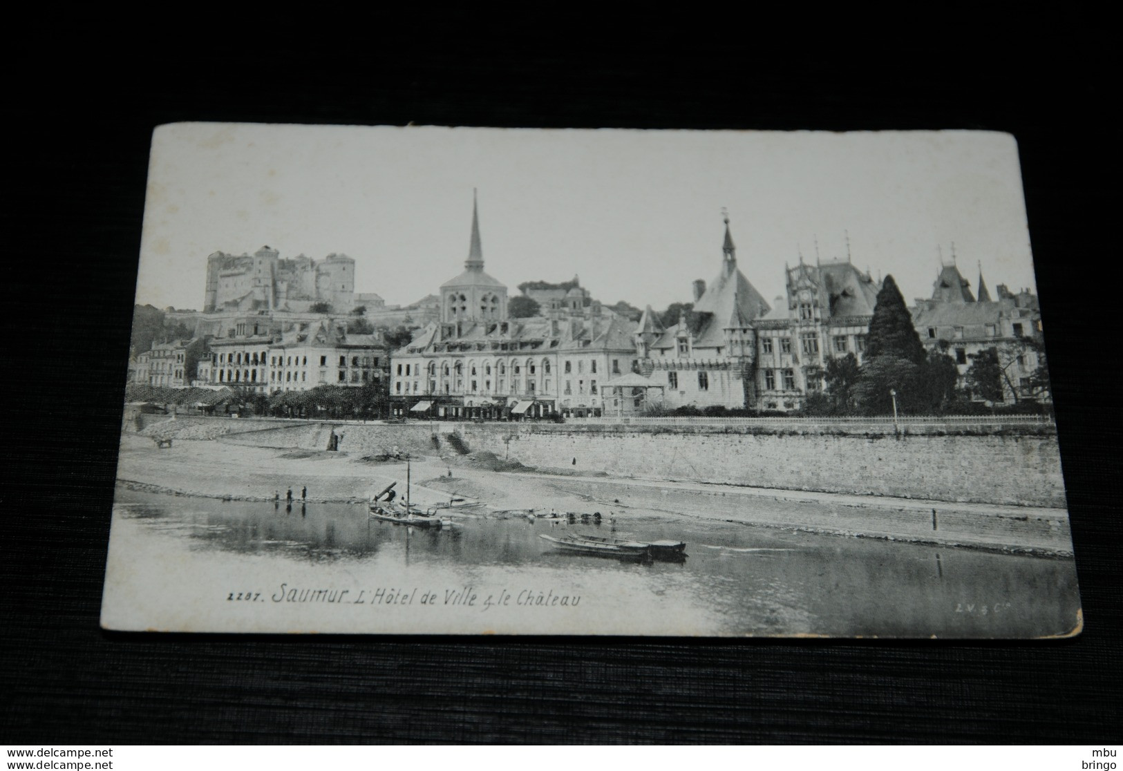 A9652           SAUMUR L HOTEL DE VILLE ET LE CHATEAU - Saumur