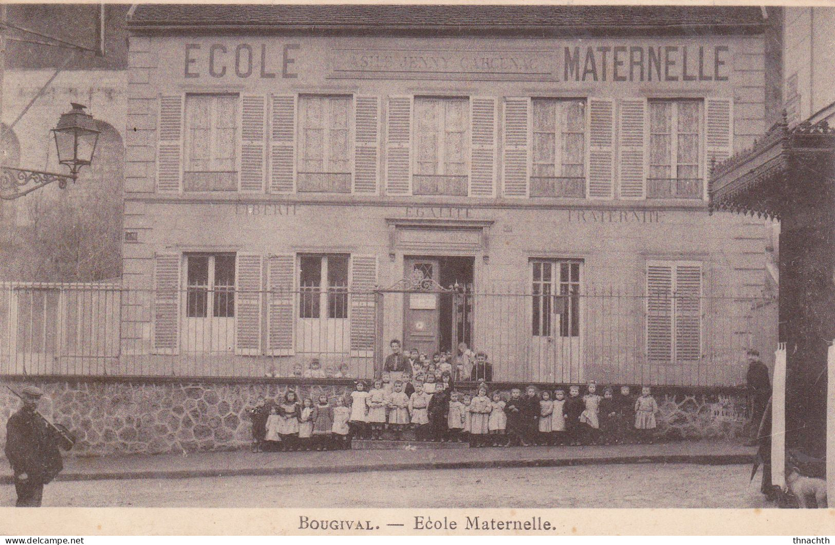 Bougival .L'école Maternelle  .Tbe Et Belle Animation. - Bougival