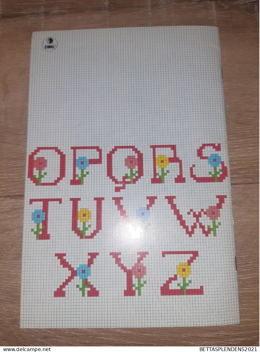 Bibliothèque DMC - LA BRODERIE AU POINT DE CROIX - Les Alphabets