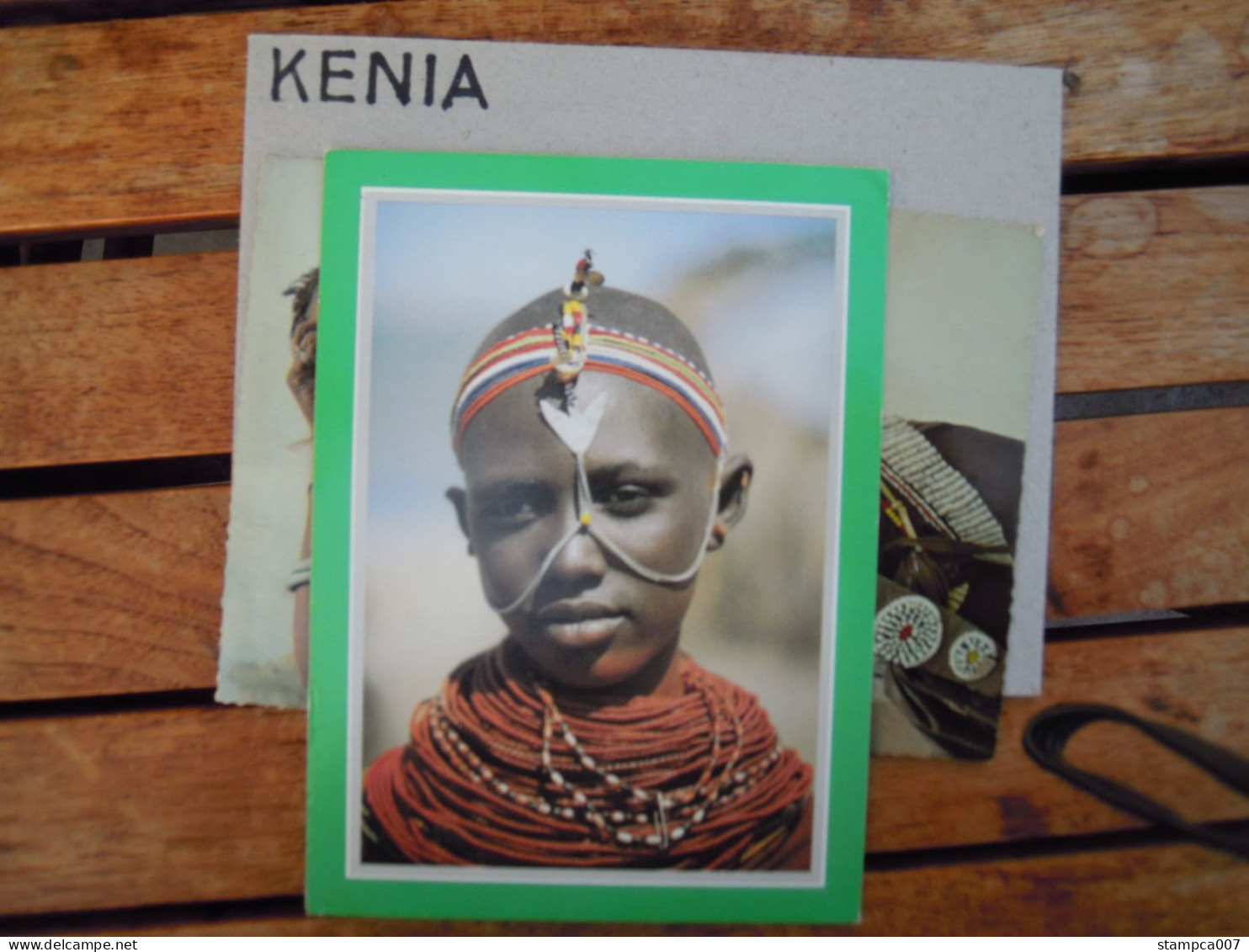 Kenya El Molo Women Traditional  Used Gelopen Circulé - Kenya