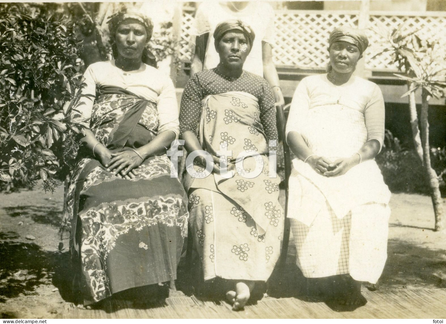 REAL PHOTO POSTCARD WOMEN GROUP EAST TIMOR  ASIA CARTE POSTALE - Osttimor