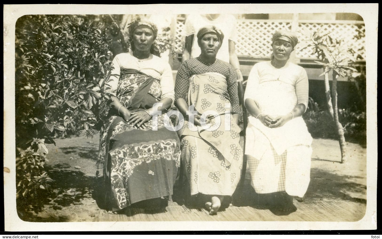 REAL PHOTO POSTCARD WOMEN GROUP EAST TIMOR  ASIA CARTE POSTALE - Timor Orientale