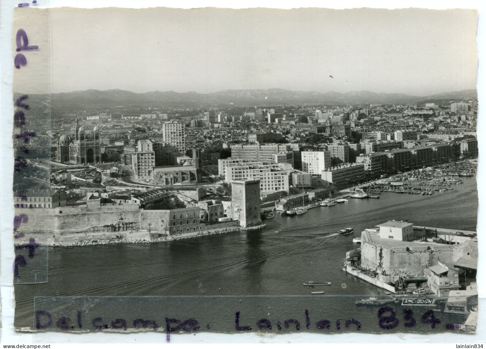 - 53 - MARSEILLE - Entrée Du Vieux Port, Le Fort Saint Jean, Grand Format, Glacéé, Non écrite, TTBE, Scans. - Old Port, Saint Victor, Le Panier