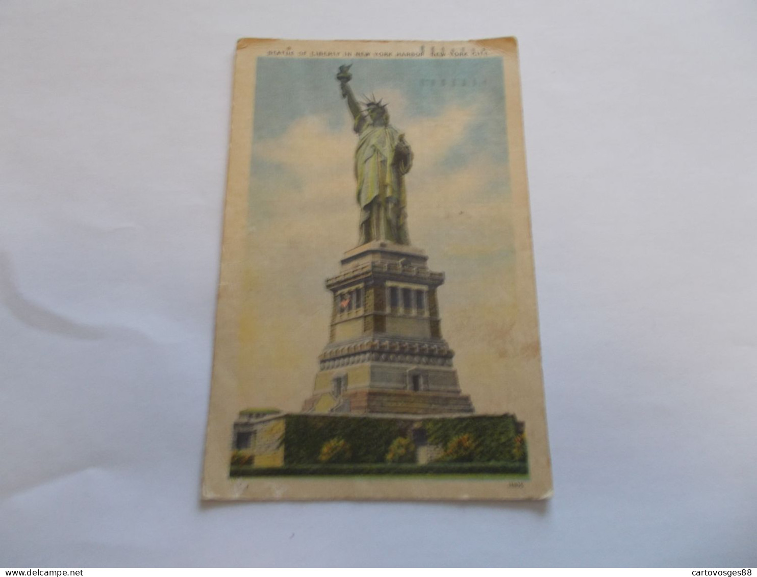 STATUE OF LIBERTY IN NEW YORK HARBOR  NEW YORK CITI ( ETATS UNIS USA ) CPA COLORISER 1946  TIMBRE JEFFERSON - Estatua De La Libertad