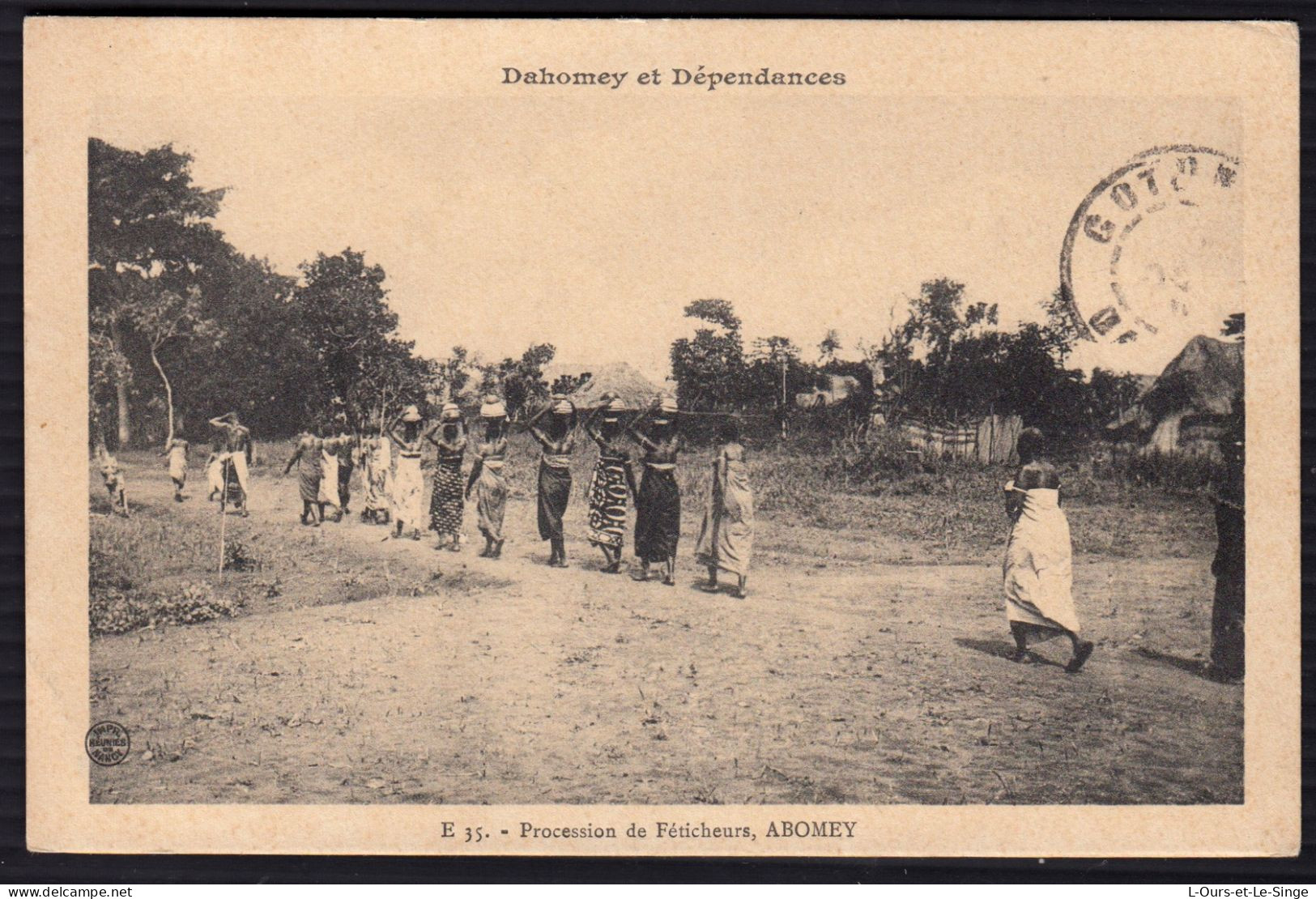 ABOMEY - Procession De Féticheurs - Benin