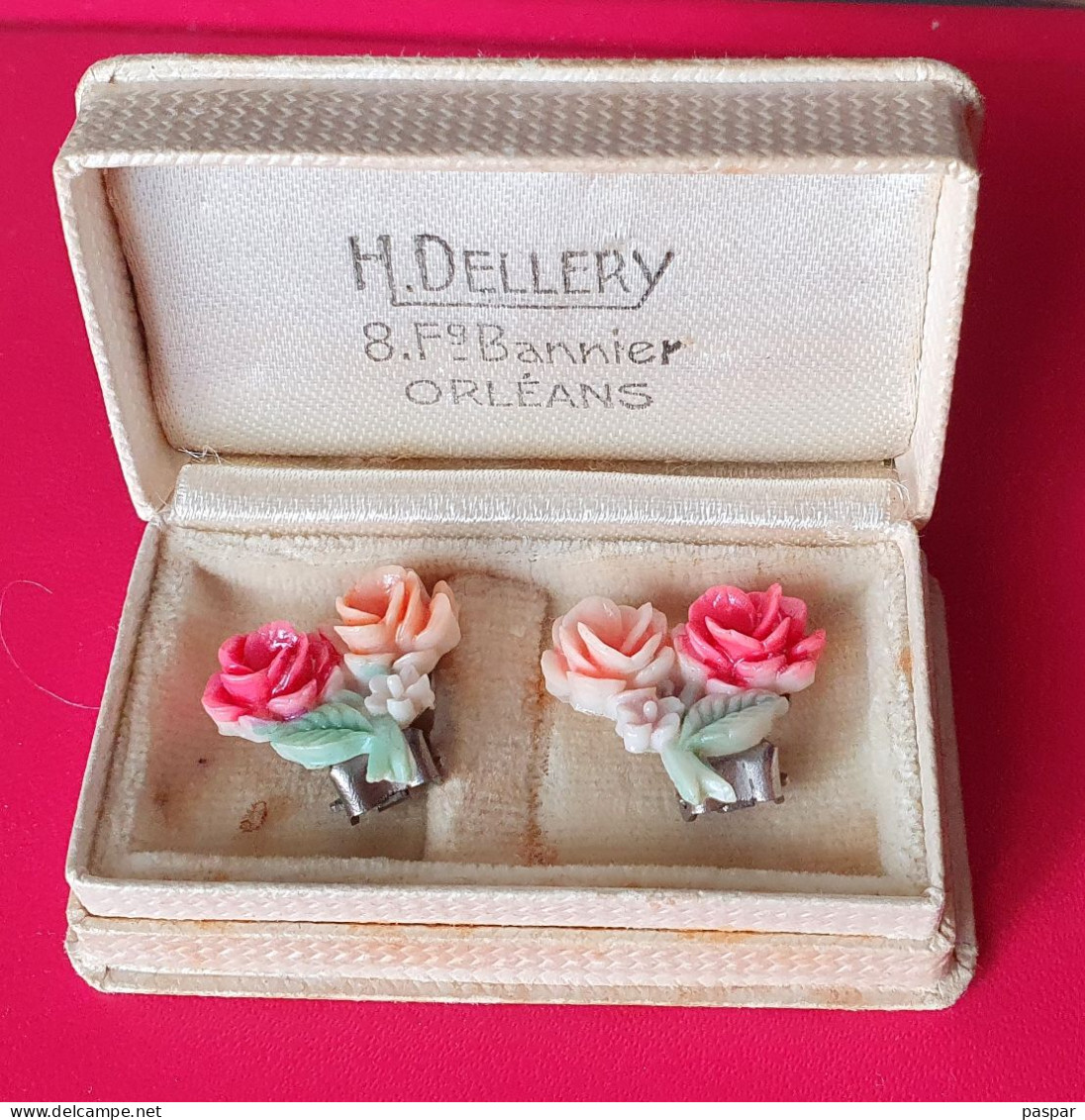 Vintage Kitch Anciennes Boucles D'oreille Clips Fleurs Roses Dans Leur Boîte D'origine H. Dellery Orléans - Orecchini