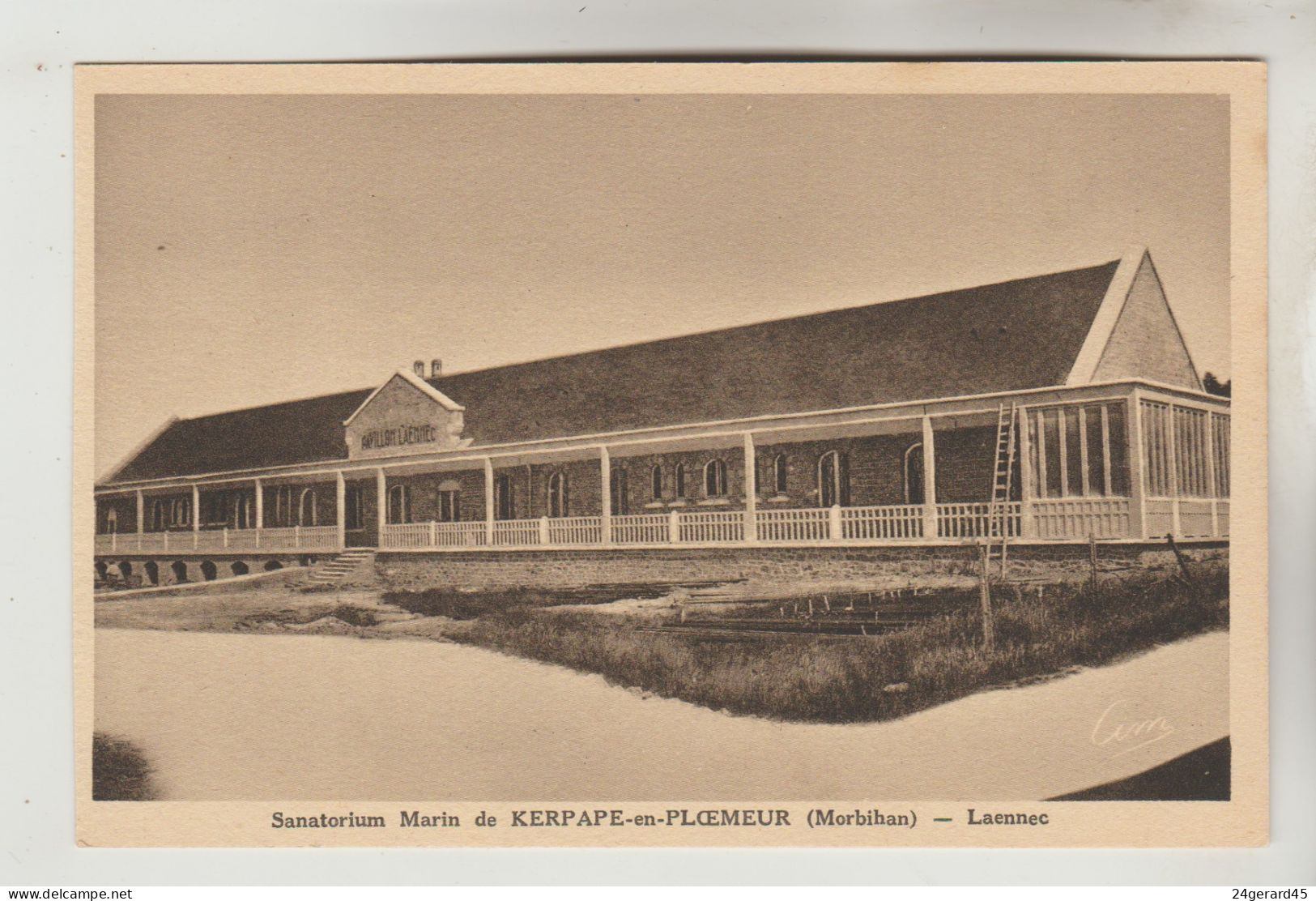 2 CPSM PLOEMEUR (Morbihan) - Sanatorium Marin De KERPAPE EN PLOEMEUR : Laennec, Pavillon Broca - Plömeur