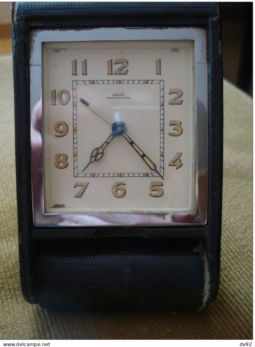 PENDULETTE DE VOYAGE REVEIL JAEGER GAINE CUIR (HORLOGERIE) - Relojes