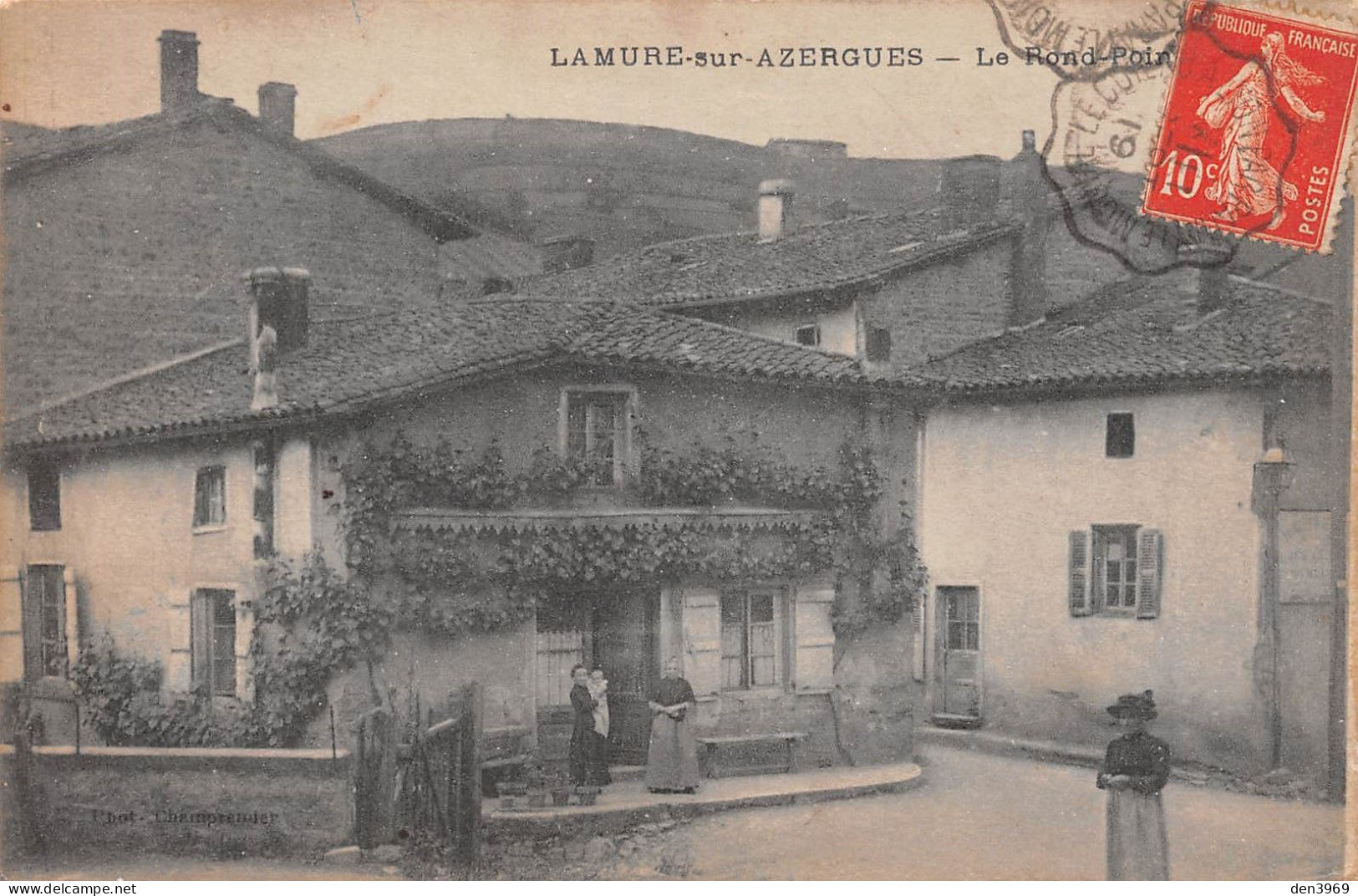 LAMURE-sur-AZERGUES (Rhône) - Le Rond-Point - Voyagé 1919 (2 Scans) A. Prost, 102 Rue De La Tête D'Or à Lyon - Lamure Sur Azergues