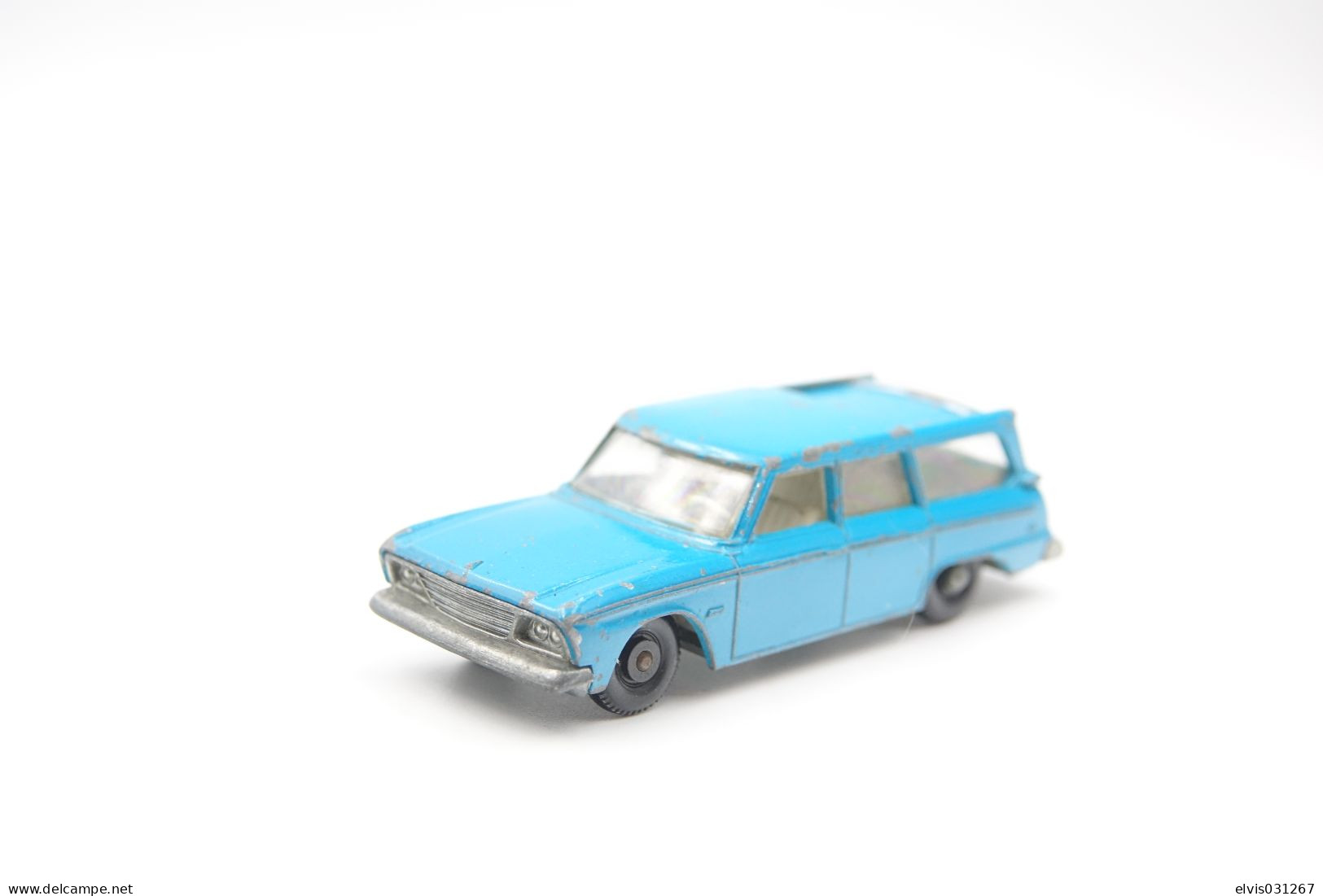 Matchbox Lesney 42B2 STUDEBAKER LARK WAGONAIRE - Regular Wheels, Issued 1965, Scale : 1/64 - Matchbox