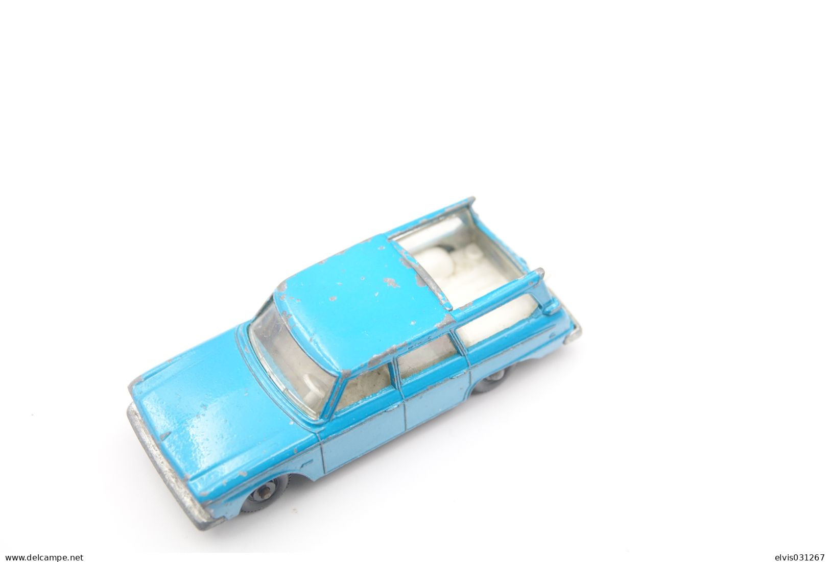 Matchbox Lesney 42B2 STUDEBAKER LARK WAGONAIRE - Regular Wheels, Issued 1965, Scale : 1/64 - Matchbox