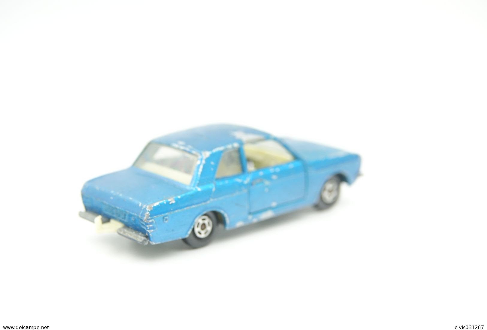 Matchbox Lesney MB25A3 FORD CORTINA -, Issued 1972, Scale : 1/64 - Lesney