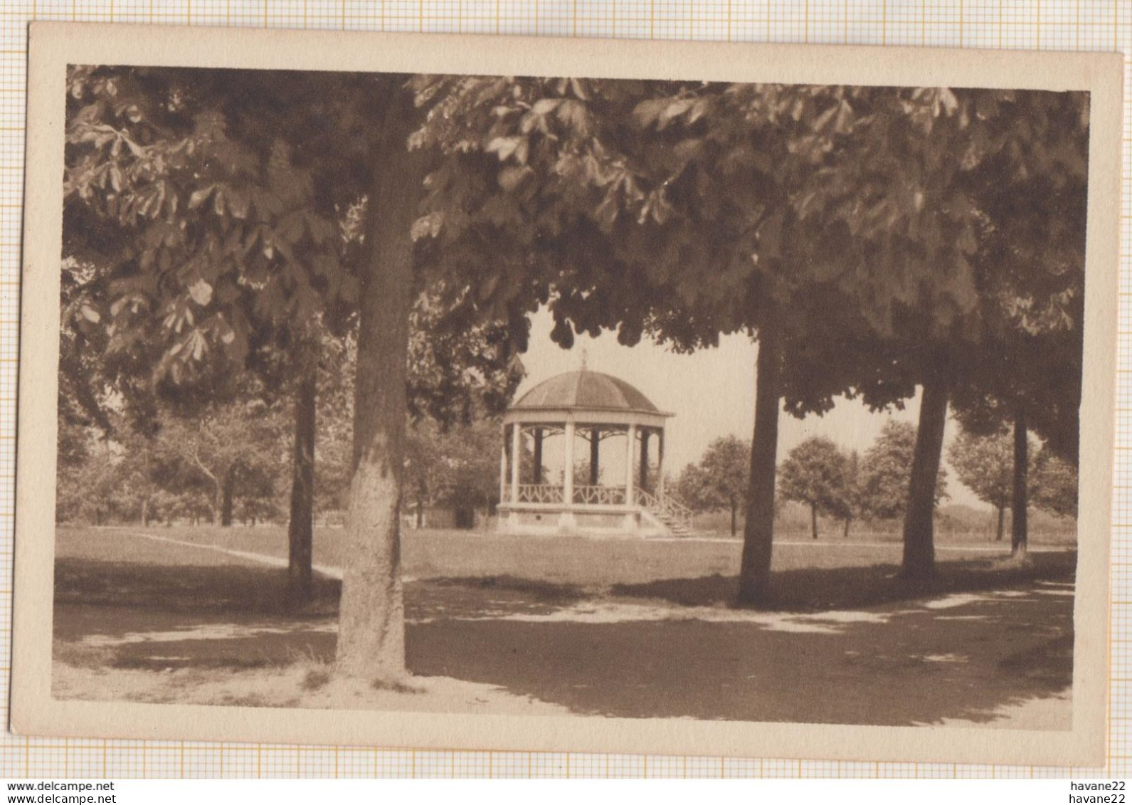 8AK295 MAUZE SUR LE MIGNON UN COIN DU CHAMP DE FOIRE LE KIOSQUE 2 SCANS - Mauze Sur Le Mignon