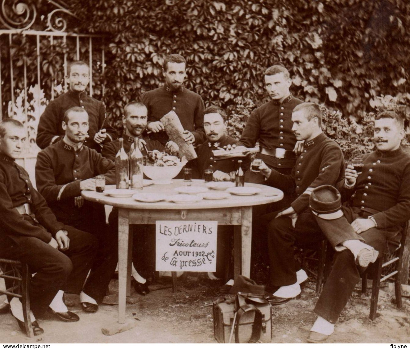 Belley - Militaria - Photo Albuminée Groupe De Militaires Du 133ème Régiment D'infanterie Mangeant Et Buvant - Août 1902 - Belley