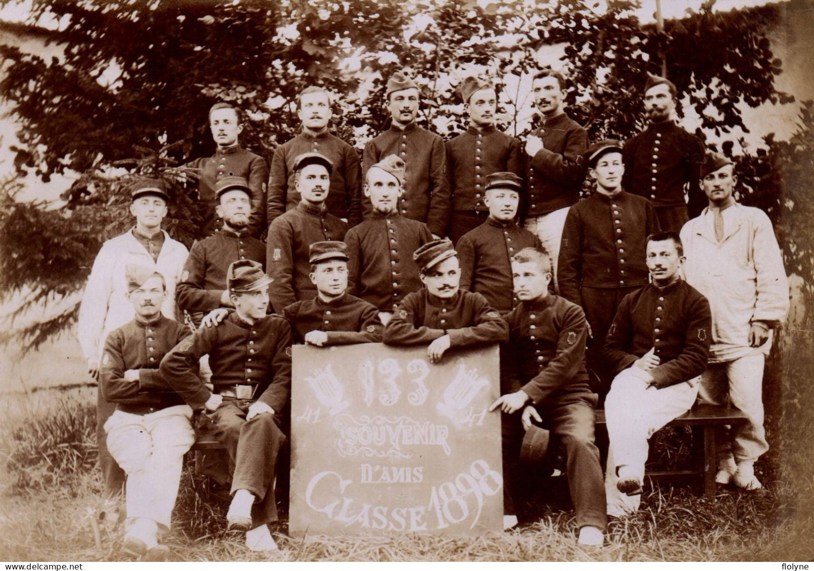 Belley - Militaria - Photo Albuminée Circa 1898 - Groupe De Militaires Du 133ème Régiment D'infanterie , Classe 1898 - Belley