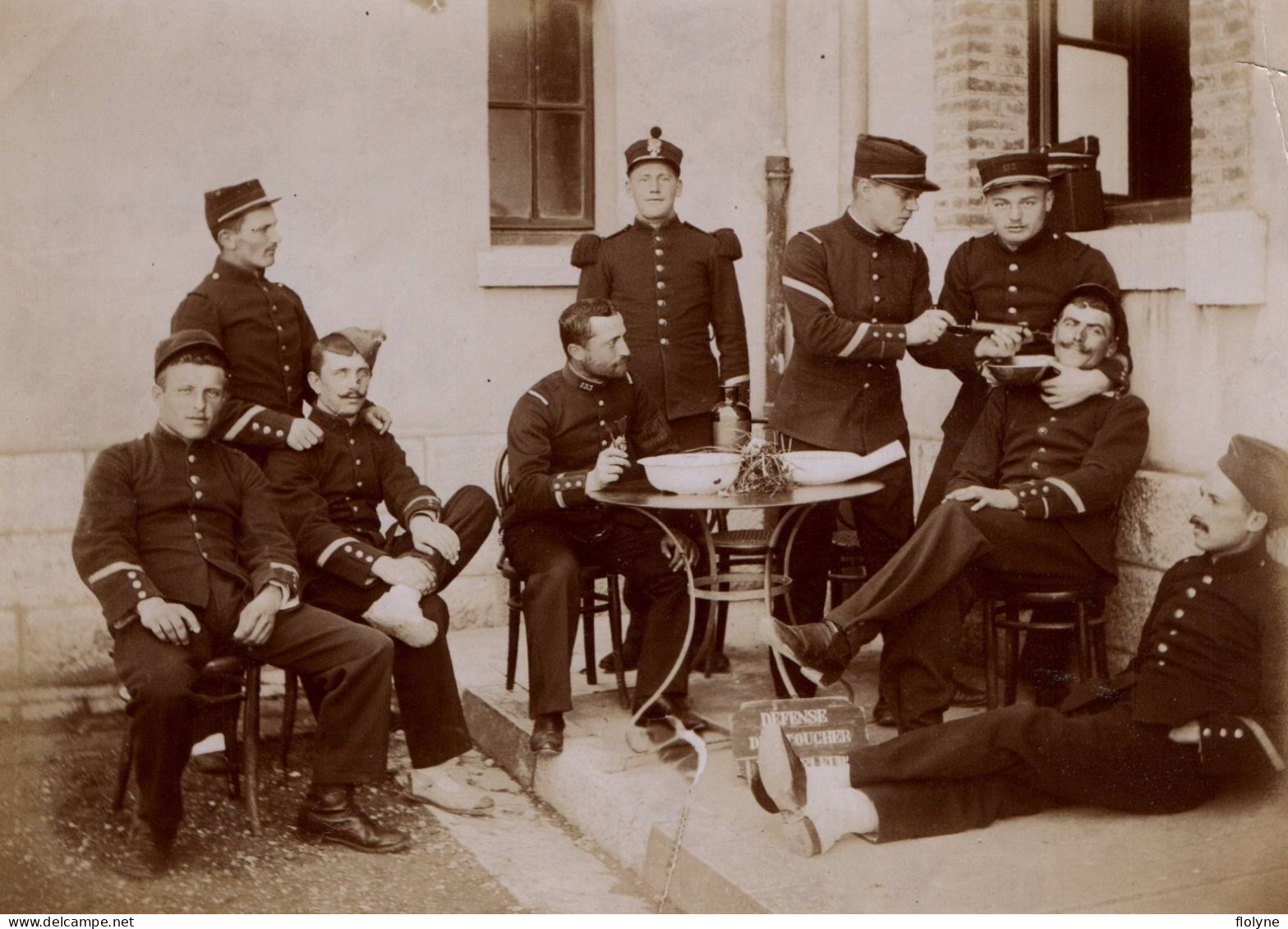 Belley - Militaria - Photo Albuminée 1900 - Militaires Soldats Du 133ème Régiment D'infanterie - Scène De Caserne - Belley