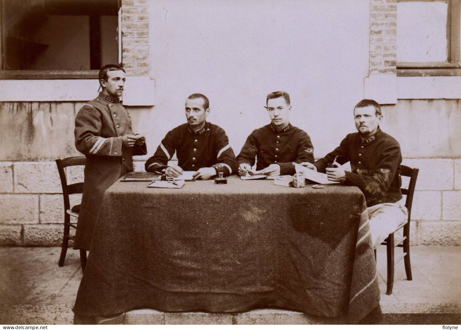 Belley - Militaria - Photo Albuminée 1900 - Militaires Soldats Du 133ème Régiment D'infanterie - Scène De Caserne - Belley