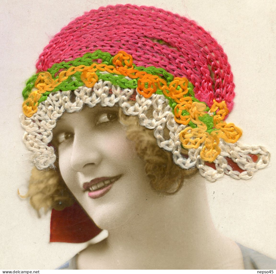 Fantaisie.qualité Photo Artiste Léo.Ravissante Jeune Fille Coiffée De Son Bonnet St Catherine Chapeau Textile Coloré. - Sainte-Catherine