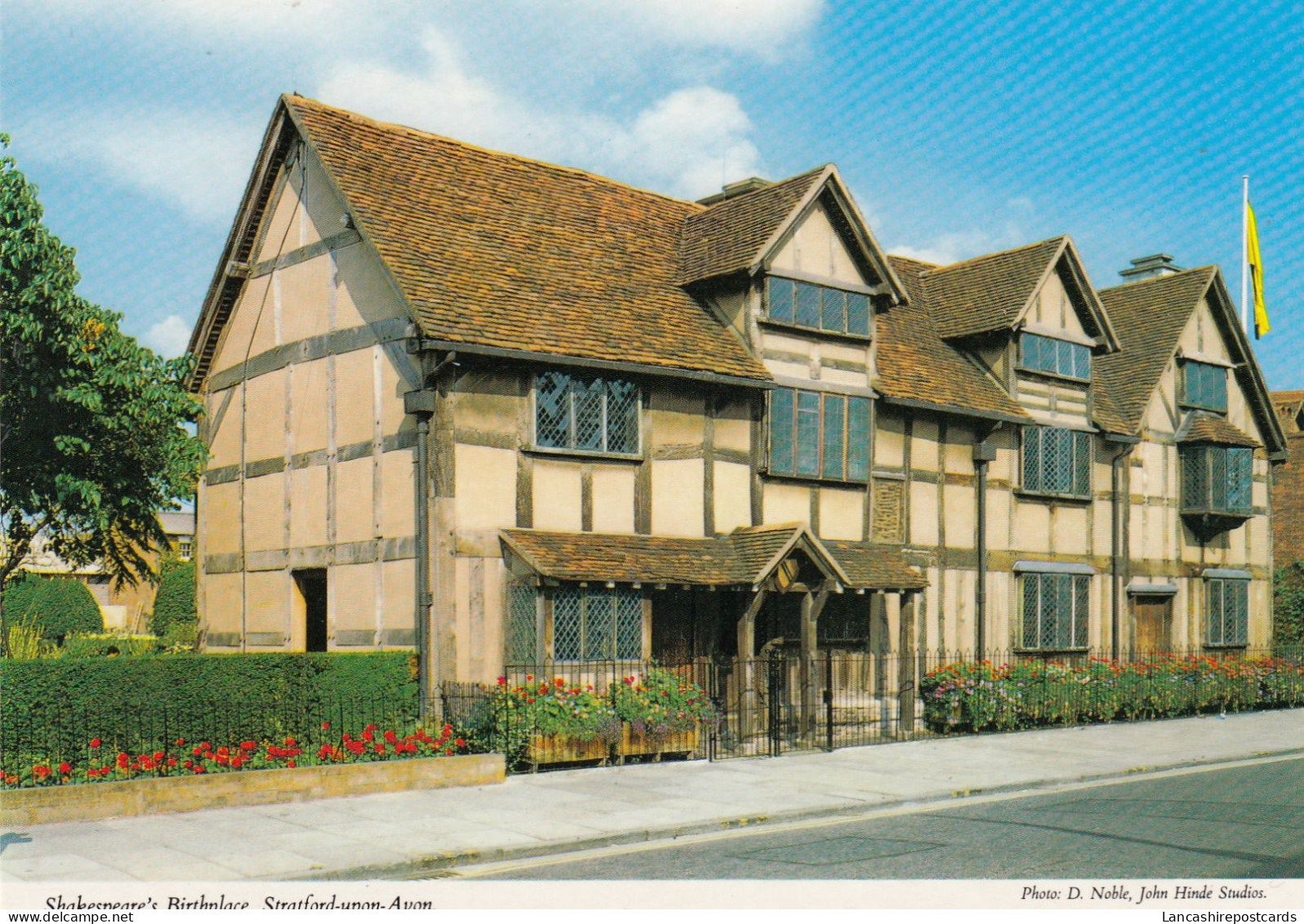 Postcard Shakespeare's Birthplace Stratford Upon Avon By John Hinde My Ref B26278 - Stratford Upon Avon