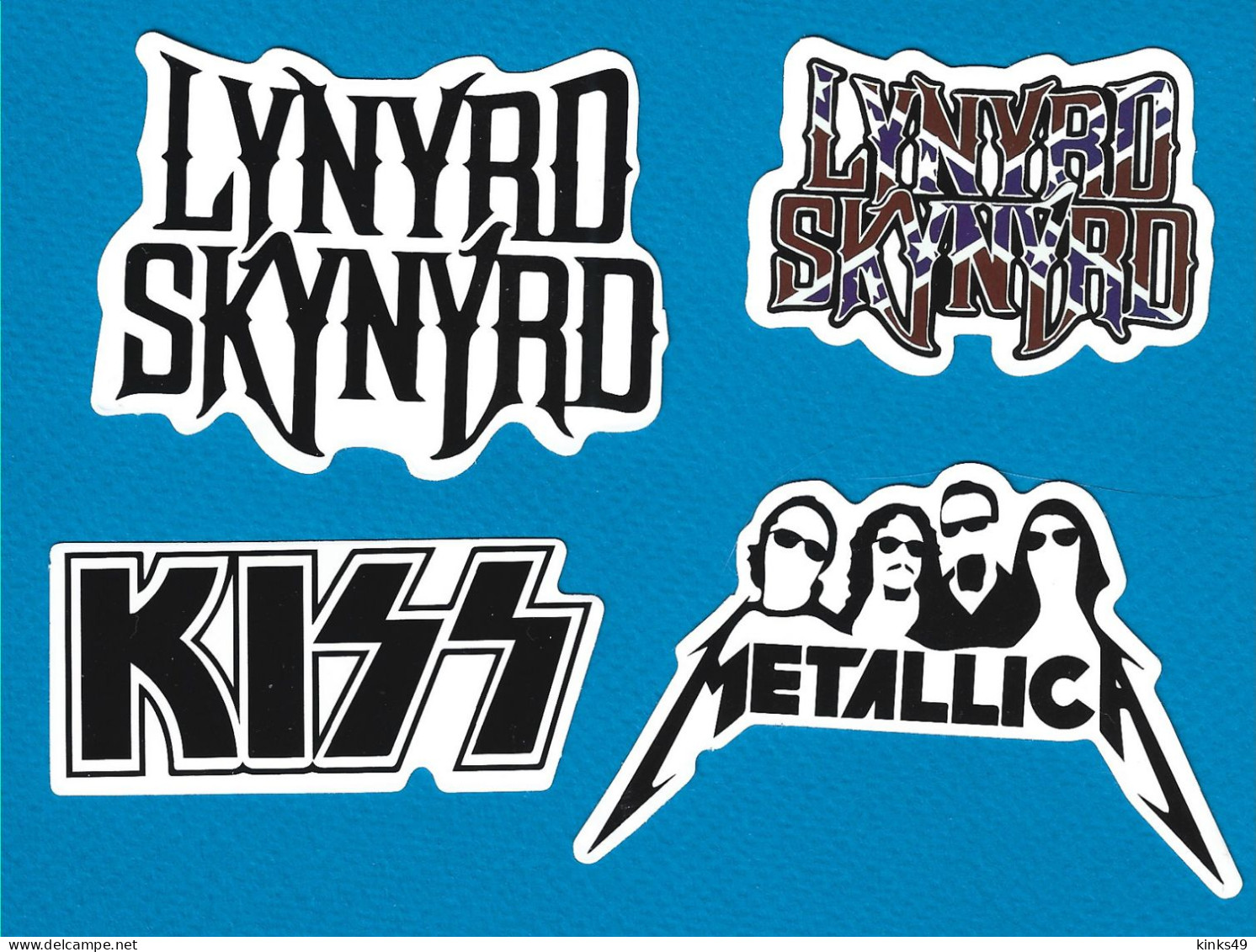 757> N° 4 ADESIVI : LYNYRD SKYNYRD (2 Adesivi Diversi) / KISS / METALLICA - Objets Dérivés