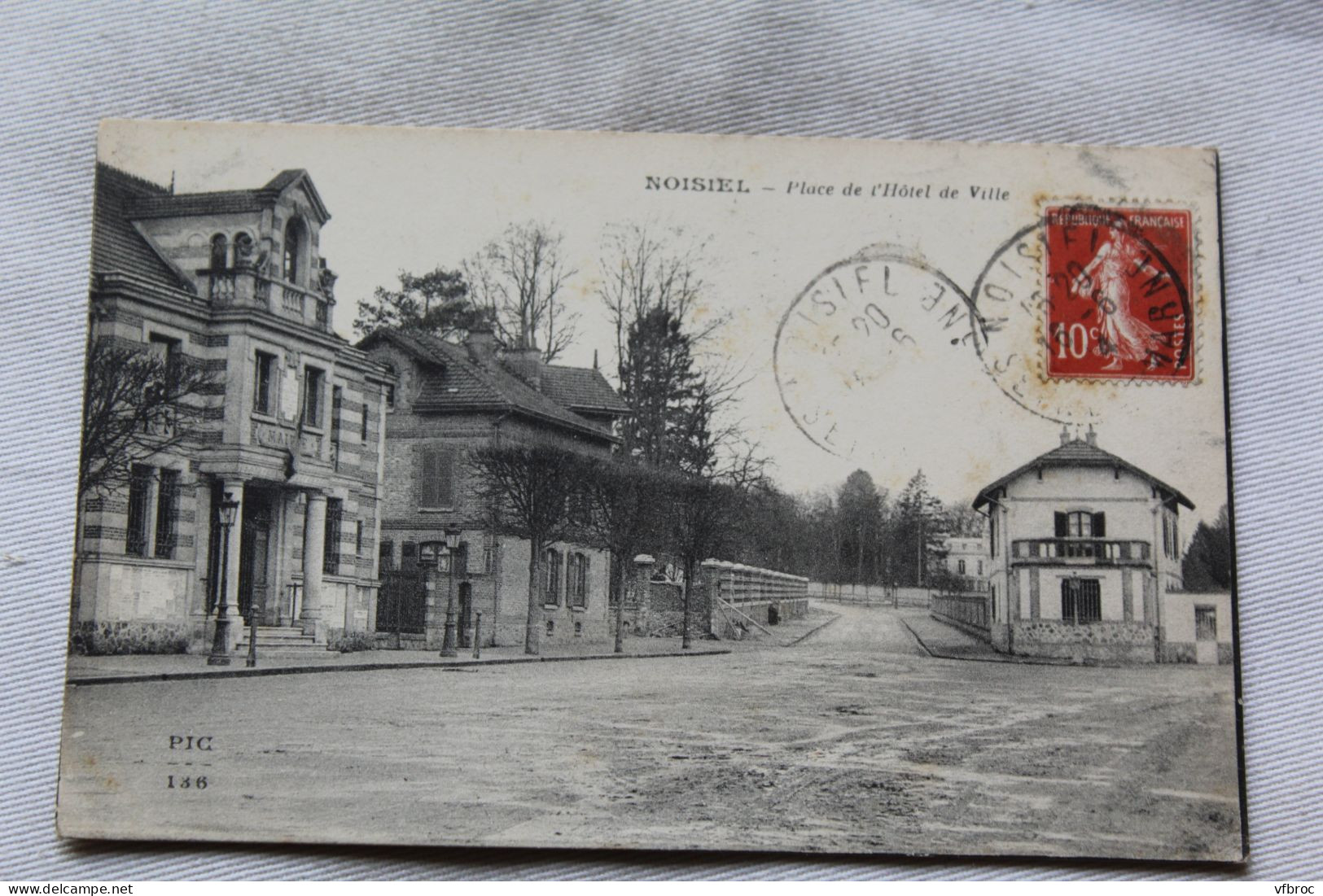 Cpa 1914, Noisiel, Place De L'hôtel De Ville, Seine Et Marne 77 - Noisiel