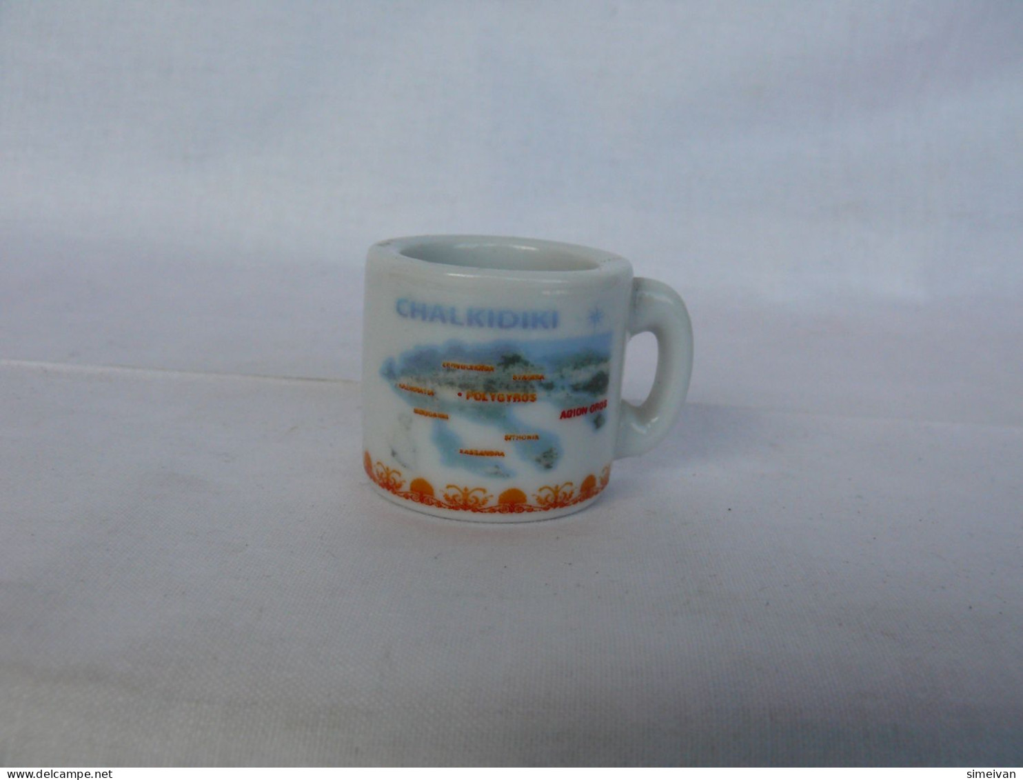 Vintage Small Coffee Cup CHALKIDIKI Memorabilia Souvenir #2135 - Autres & Non Classés