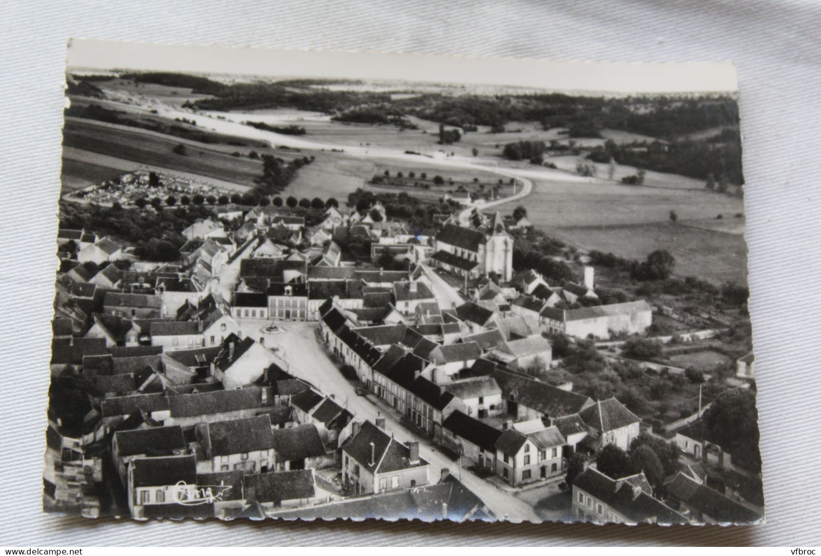 Cpm 1960, Dixmont, Vue Aérienne, Yonne 89 - Dixmont