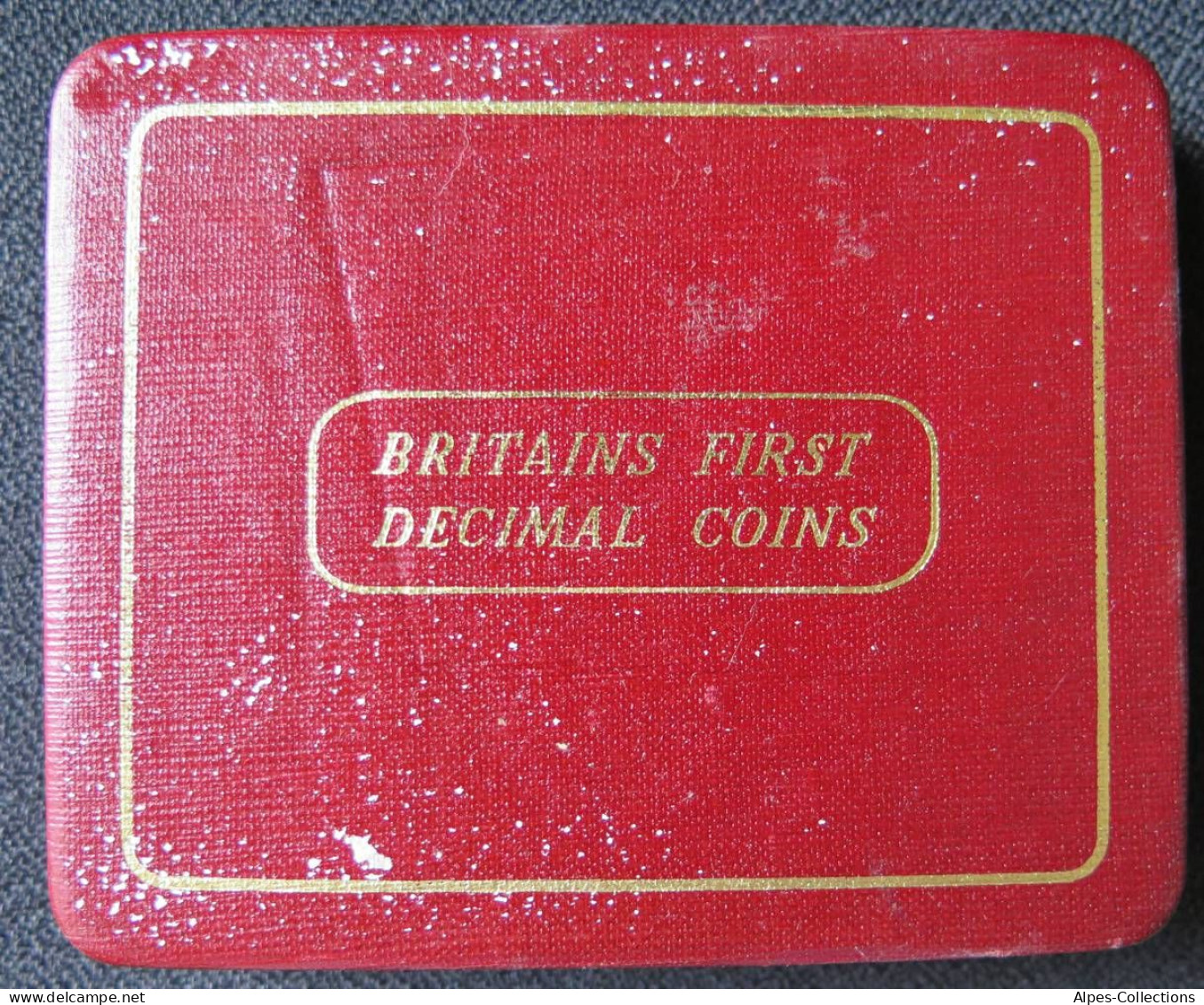 GBRX04 - ANGLETERRE - BRITAINS FIRST DECIMAL COINS - PREMIERES PIECES DECIMALES - Mint Sets & Proof Sets