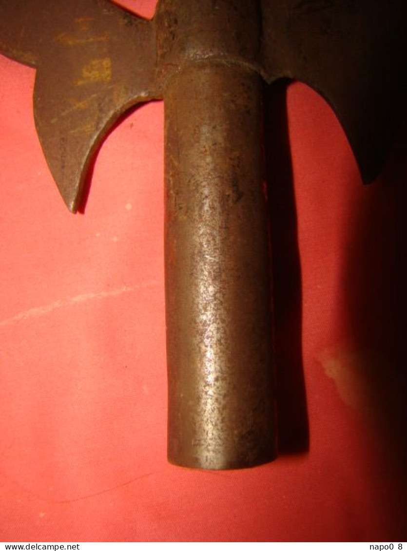 reproduction d'un fer d'arme d'hast époque médiévale ( pour théâtre ou reconstitution historique )