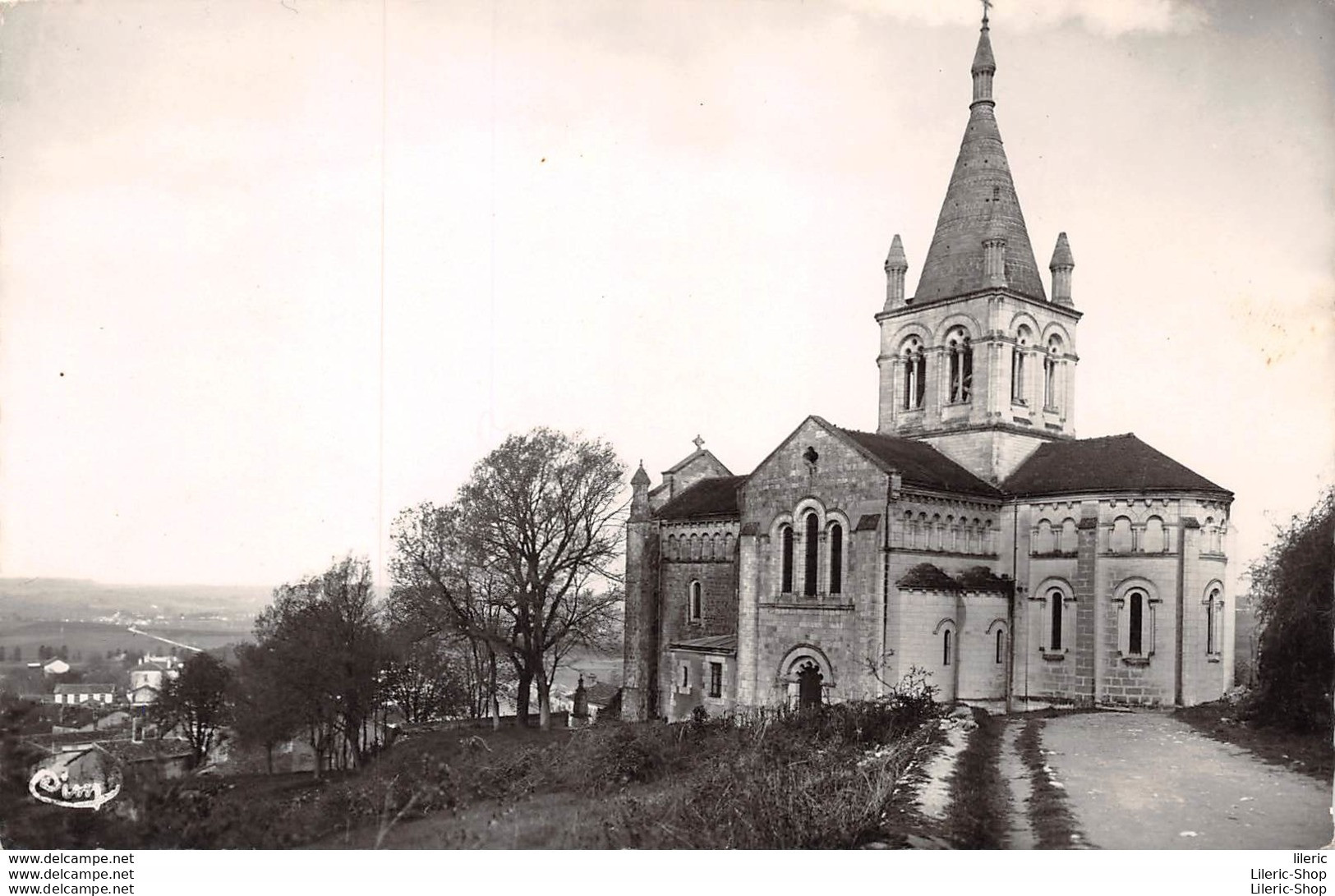 16 / Villebois-Lavalette - Église Et Vue Panoramique - Photo Combier - Other & Unclassified
