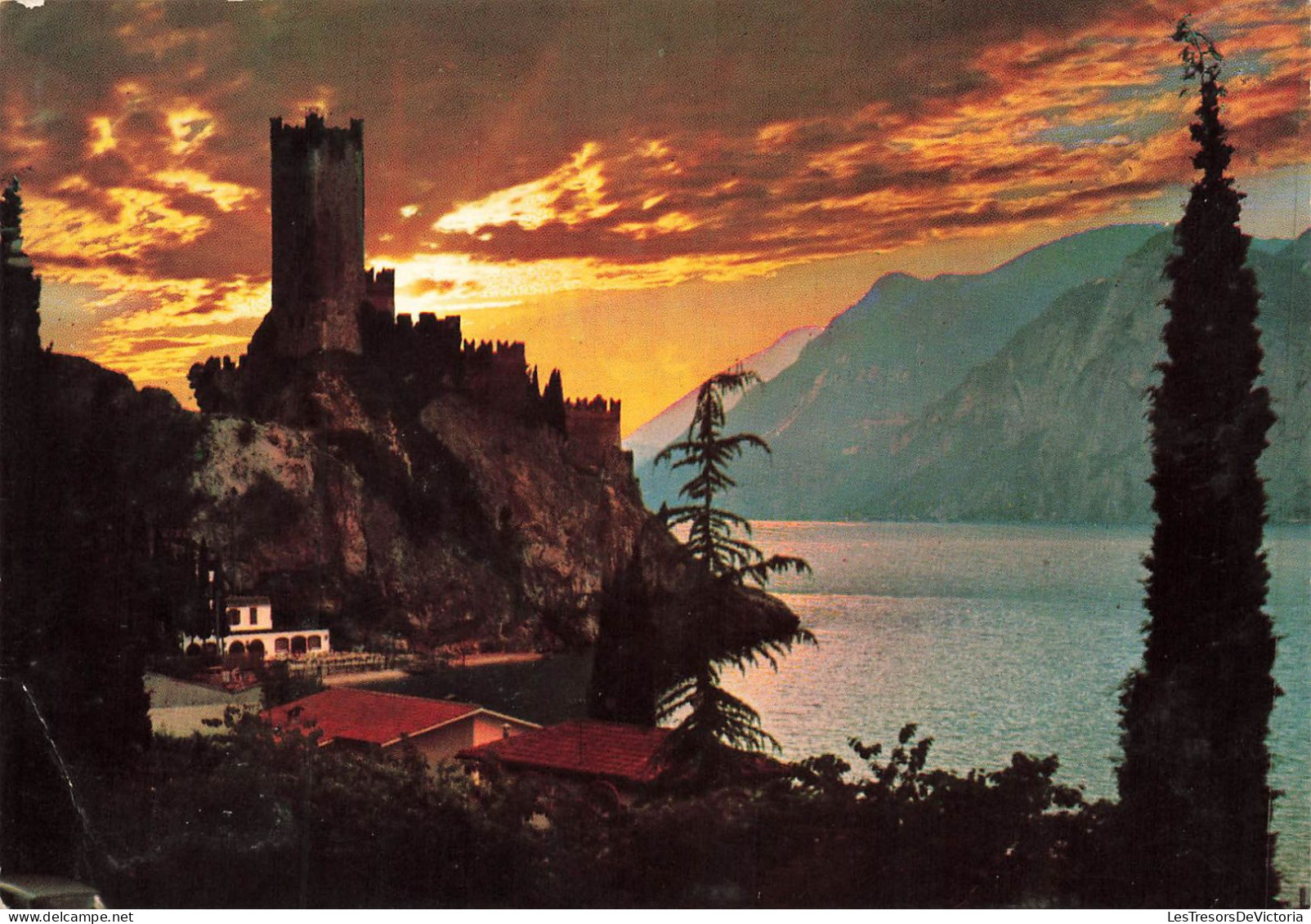 ITALIE - Malcesine - Lac De Garda - Le Château Au Coucher Du Soleil - Colorisé - Carte Postale - Verona