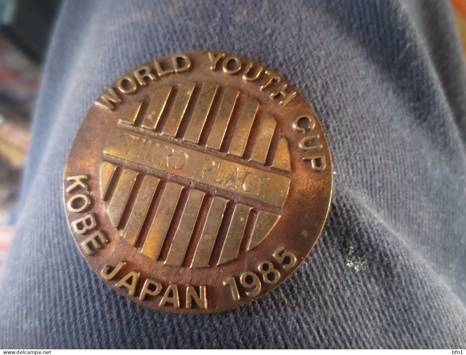 MEDAILLE WORLD YOUTH CUP  KOBE JAPAN 1985 - Professionals / Firms