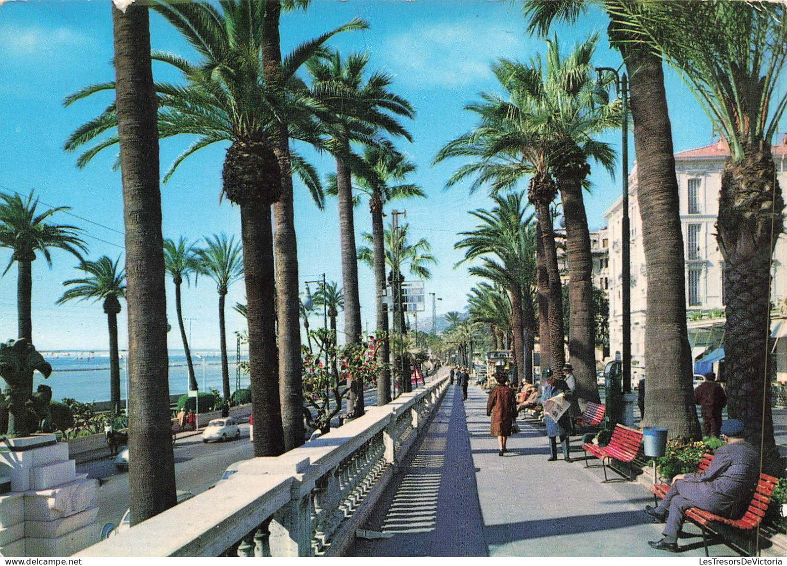 ITALIE - San Remo - Riviera Dei Fiori - Animé - Colorisé - Carte Postale - San Remo