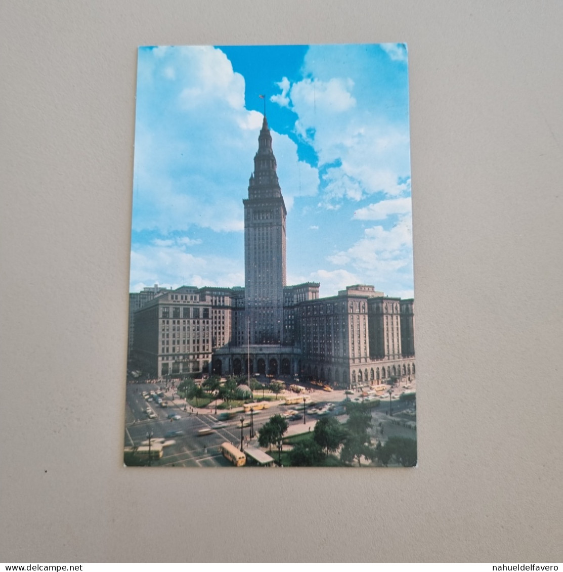 Uncirculated Postcard - CLEVELAND - OHIO - Terminal Tower Building And Public Square - Cleveland