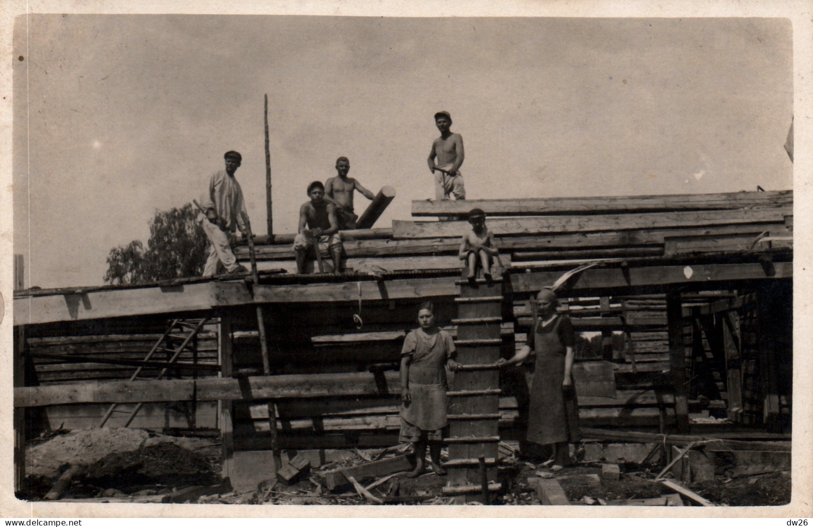 Estonie - Eesti: Ridalepa - Construction D'un Bâtiment Du Village (Abjaka Tal?) - Estonie