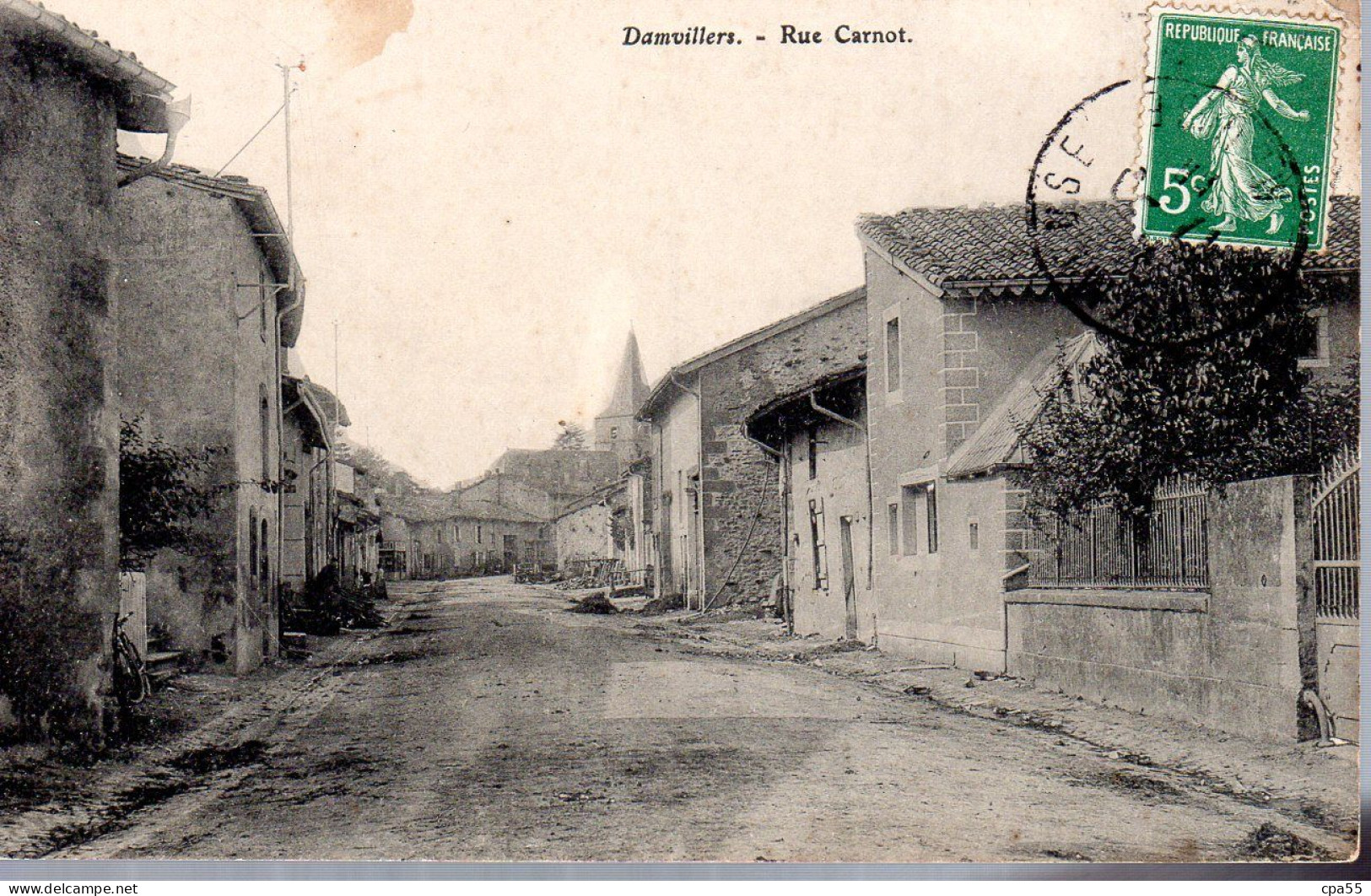 DAMVILLERS  -  Rue Carnot - Damvillers