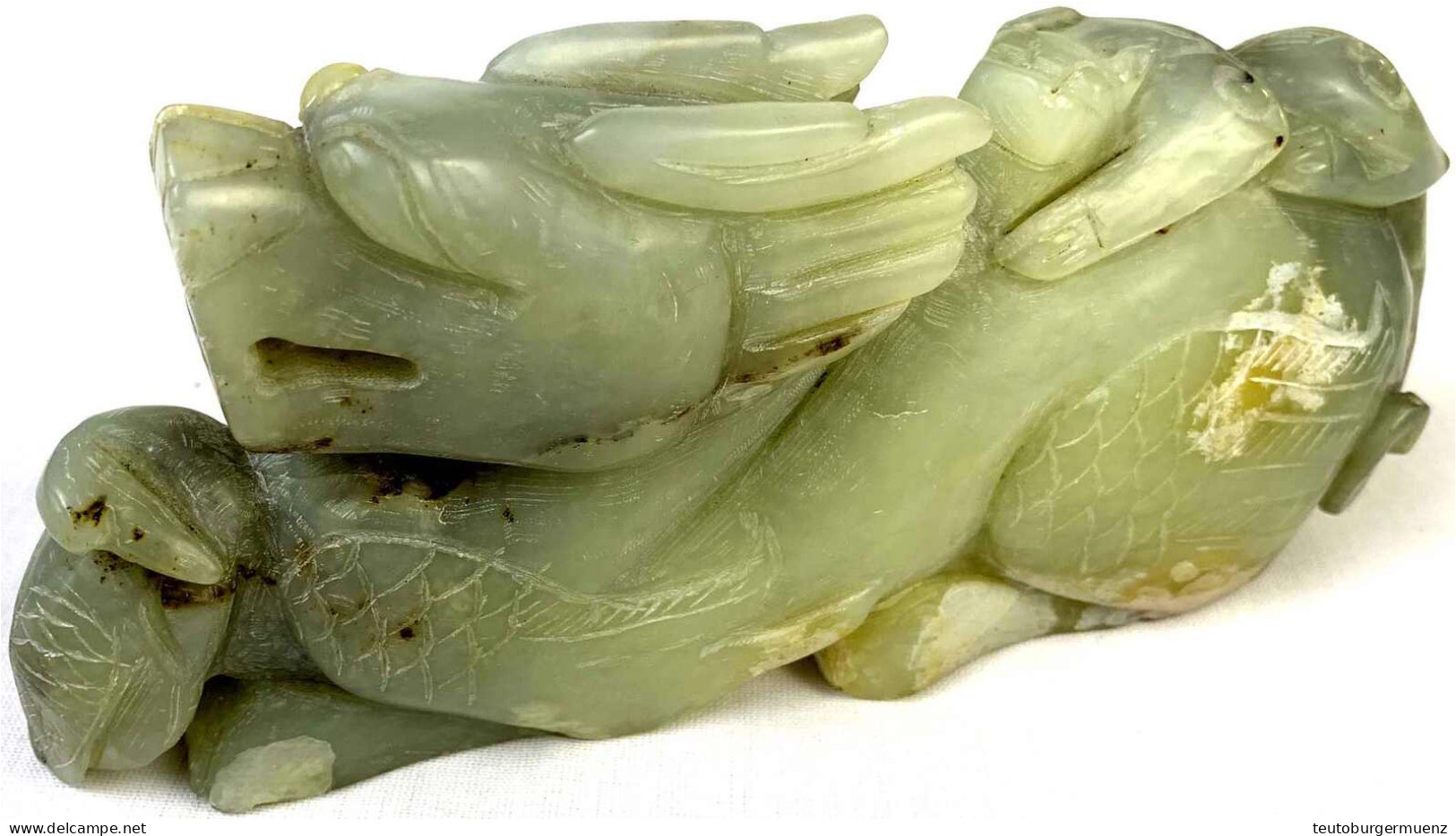 Grüne Jade-Drachenfigur Mit Jungem Auf Dem Rücken. Frühes 20. Jh. 22 X 9,5 X 4 Cm - Chine