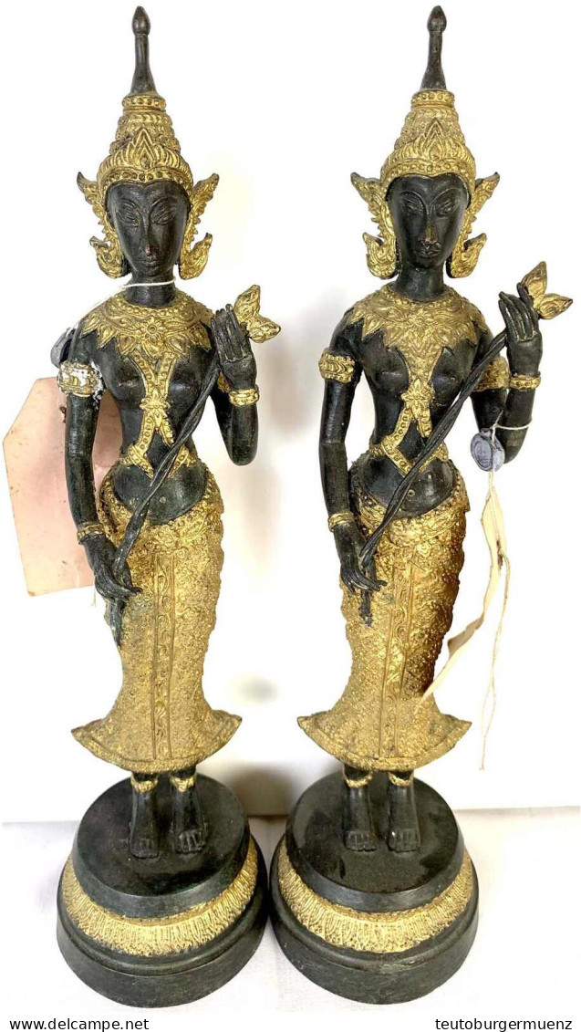 Paar Von 2 Teilvergoldeten Bronzeskulpturen Der Yasodara (Ehefrau Buddhas). Jeweils Auf Sockel, Gesamthöhe 35 Cm. Mit Ex - Thailand