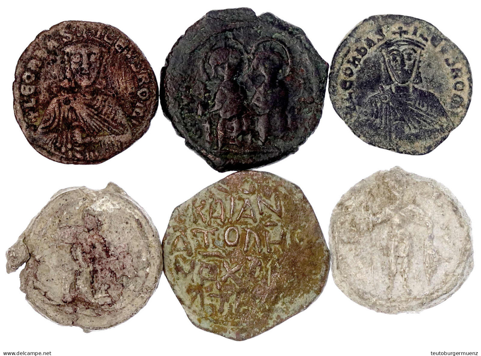 6 Stück: 3 Bronzemünzen (2 X Leo VI., 1 X Justinus II. Mit Sofia), 2 Bleisiegel Des 11. Jh. (u.a. Mit Der Darstellung De - Byzantine