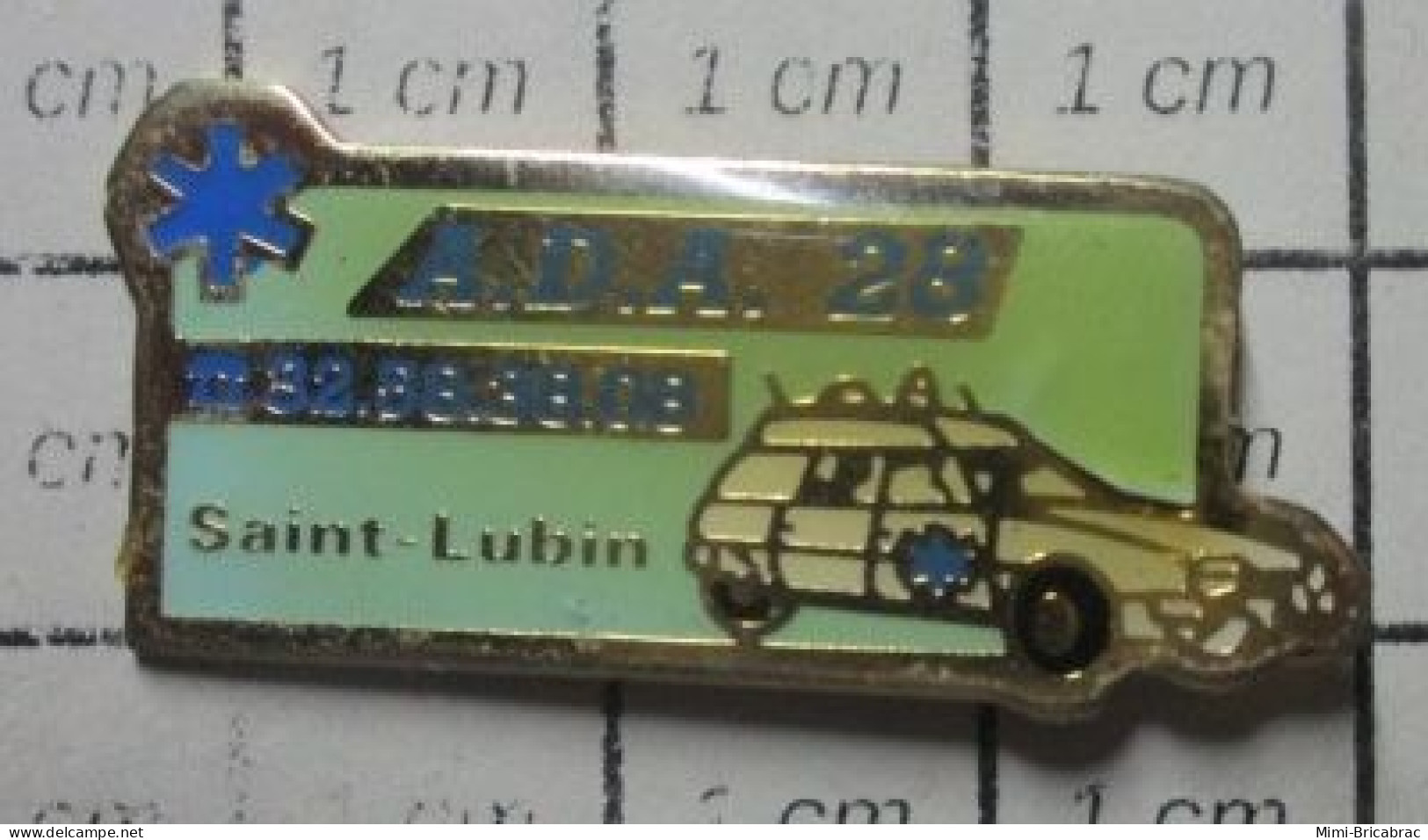 918A Pin's Pins / Beau Et Rare / AUTOMOBILES / AMBULANCE CITROEN SAINT LUBIN - Citroën