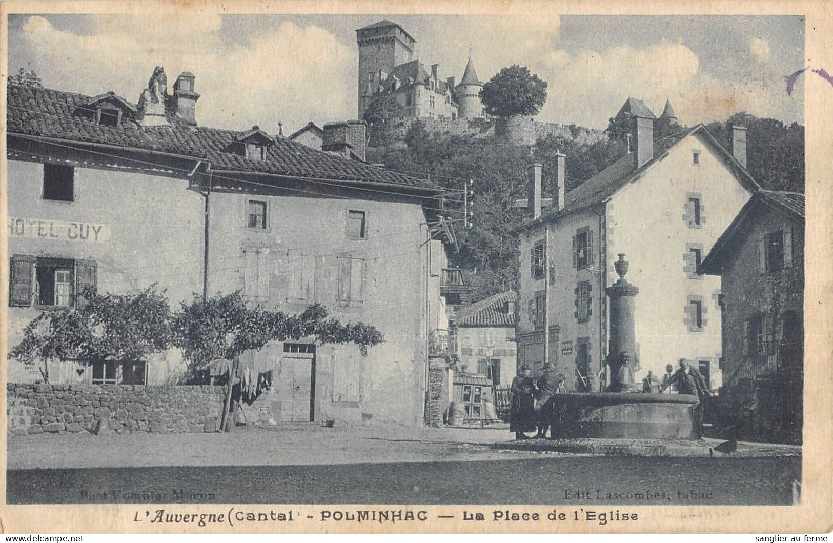 CPA 15 POLMINHAC / LA PLACE DE L'EGLISE - Sonstige & Ohne Zuordnung