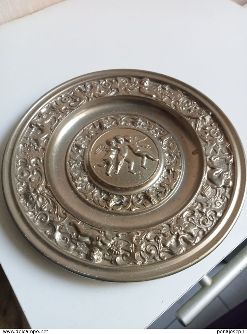 Vide Poche En Bronze Doré Du XIXème Diamètre 18 Cm - Jugendstil / Art Déco