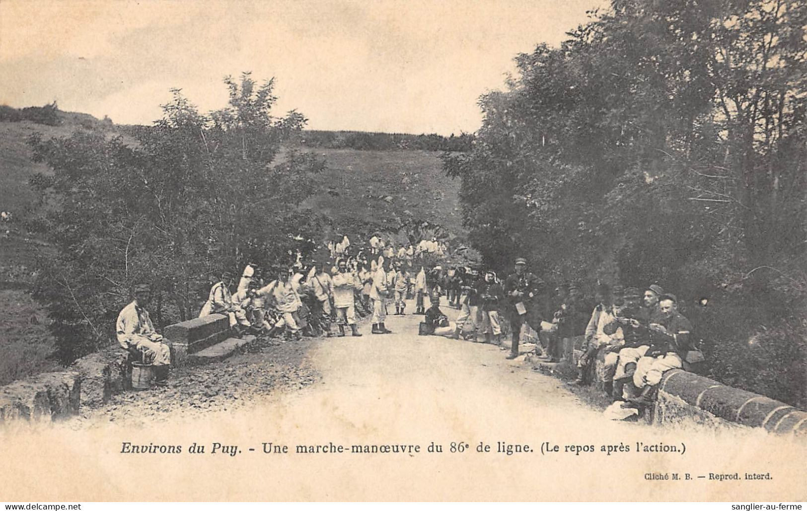 CPA 43 ENV.DU PUY / UNE MARCHE MANOEUVRE DU 86e DE LIGNE / LE REPOS APRES L'ACTION - Autres & Non Classés